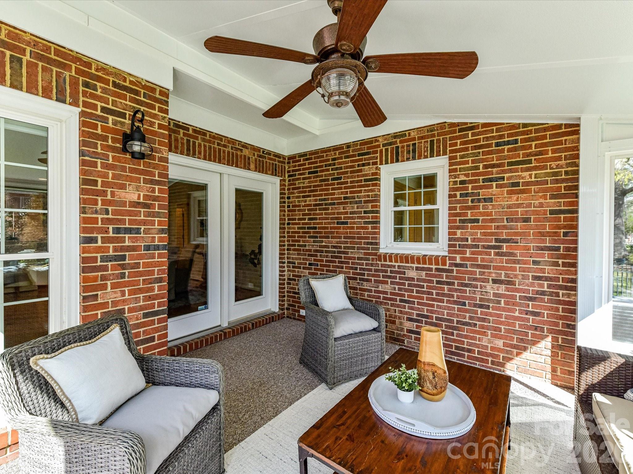 Hunters Gate - Residential