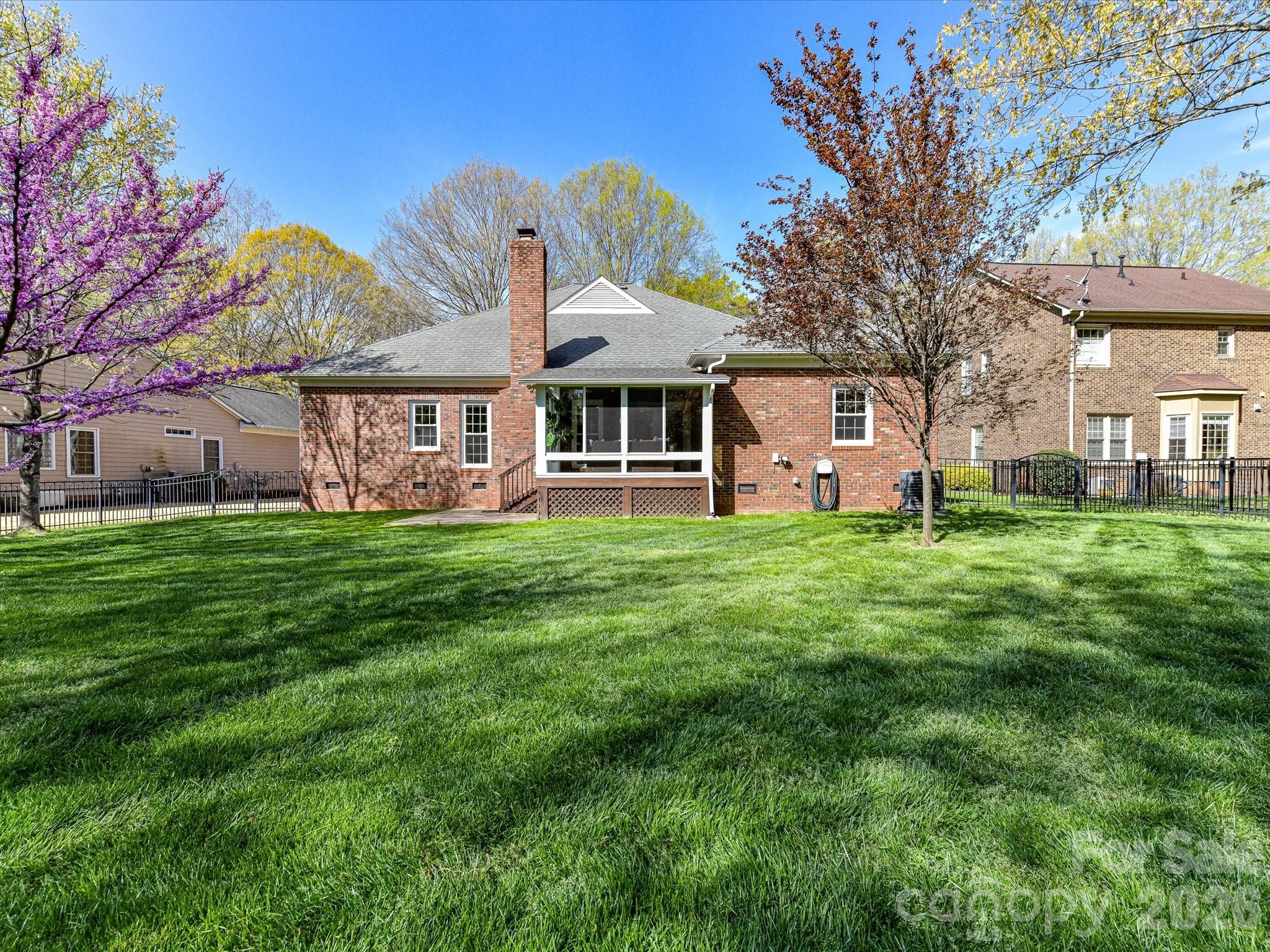 Hunters Gate - Residential