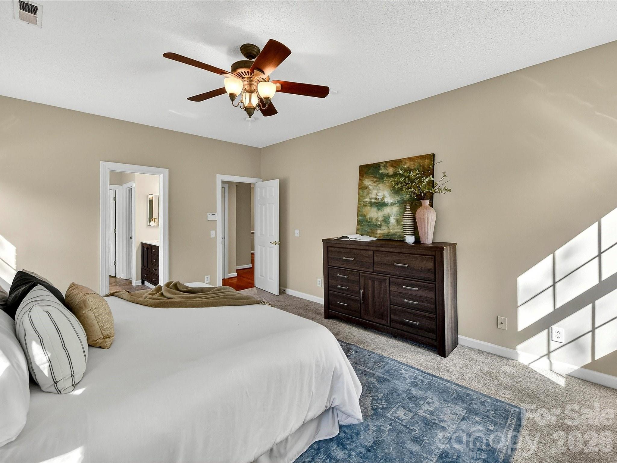 Hunters Gate - Residential