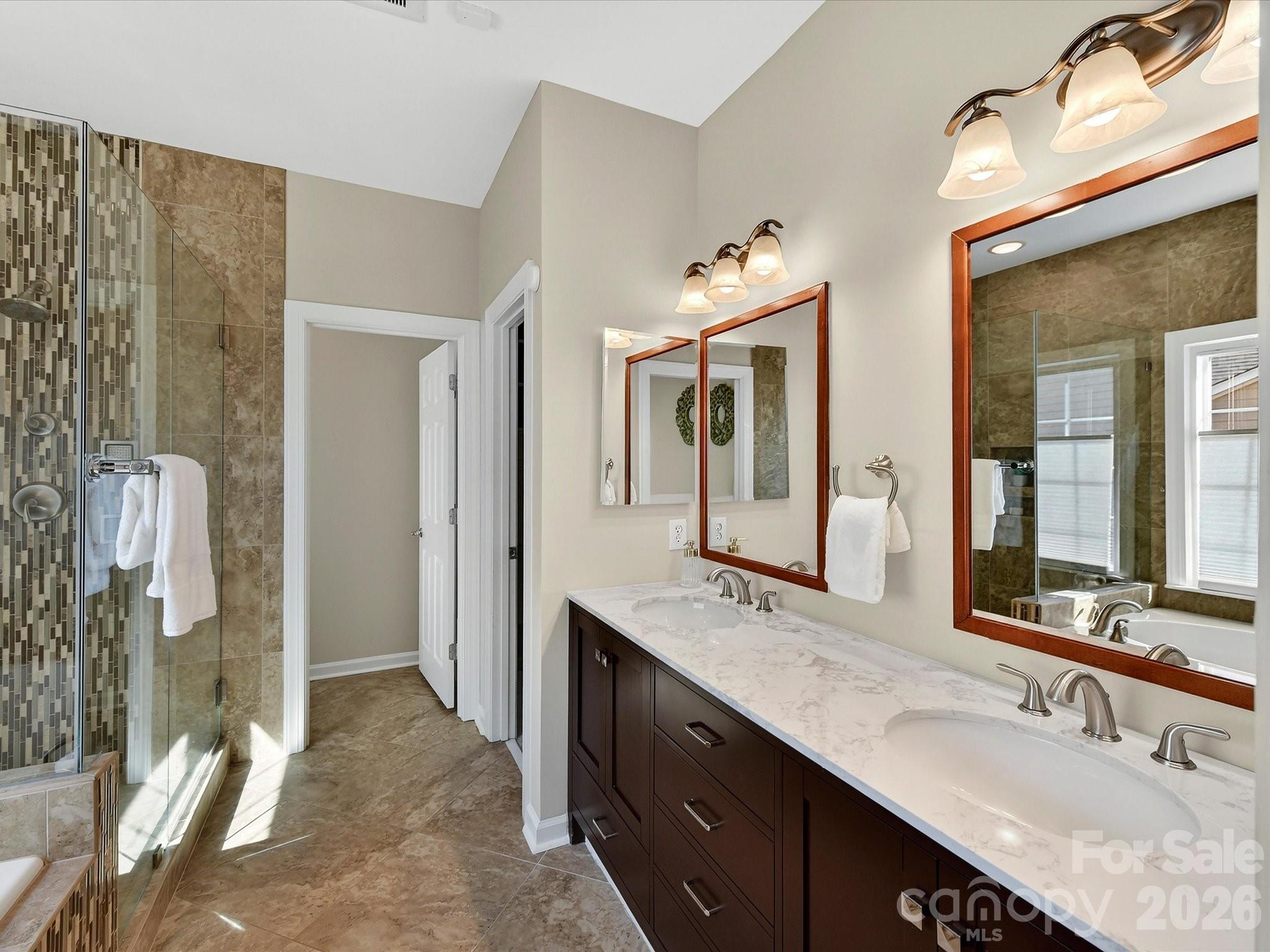 Hunters Gate - Residential