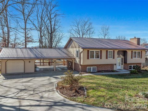 29 Tall Oaks Road Candler NC 28715