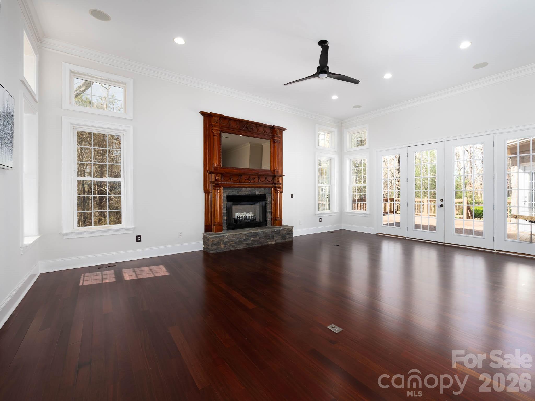 Cowans Ford Country Club - Residential