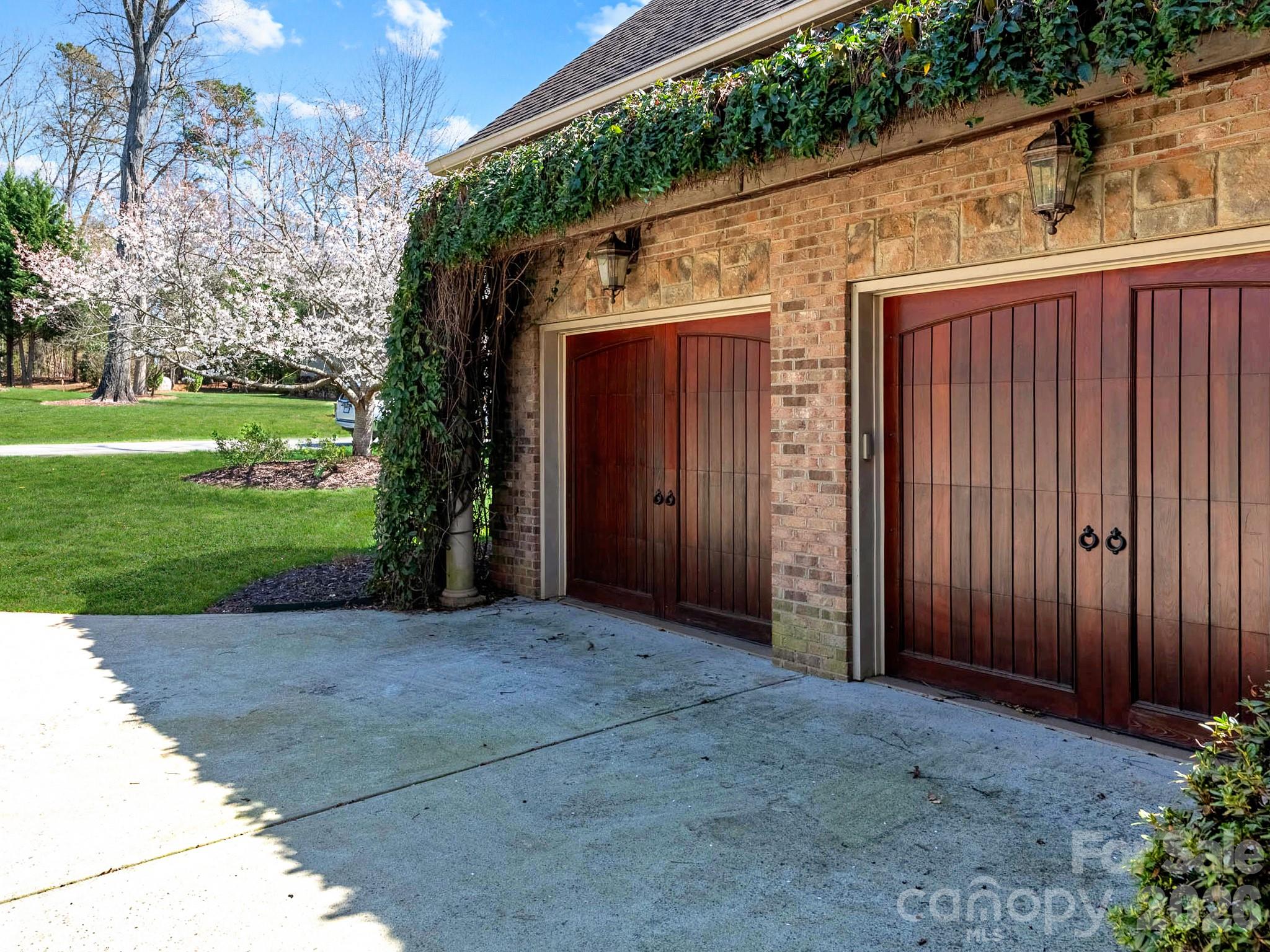 Cowans Ford Country Club - Residential