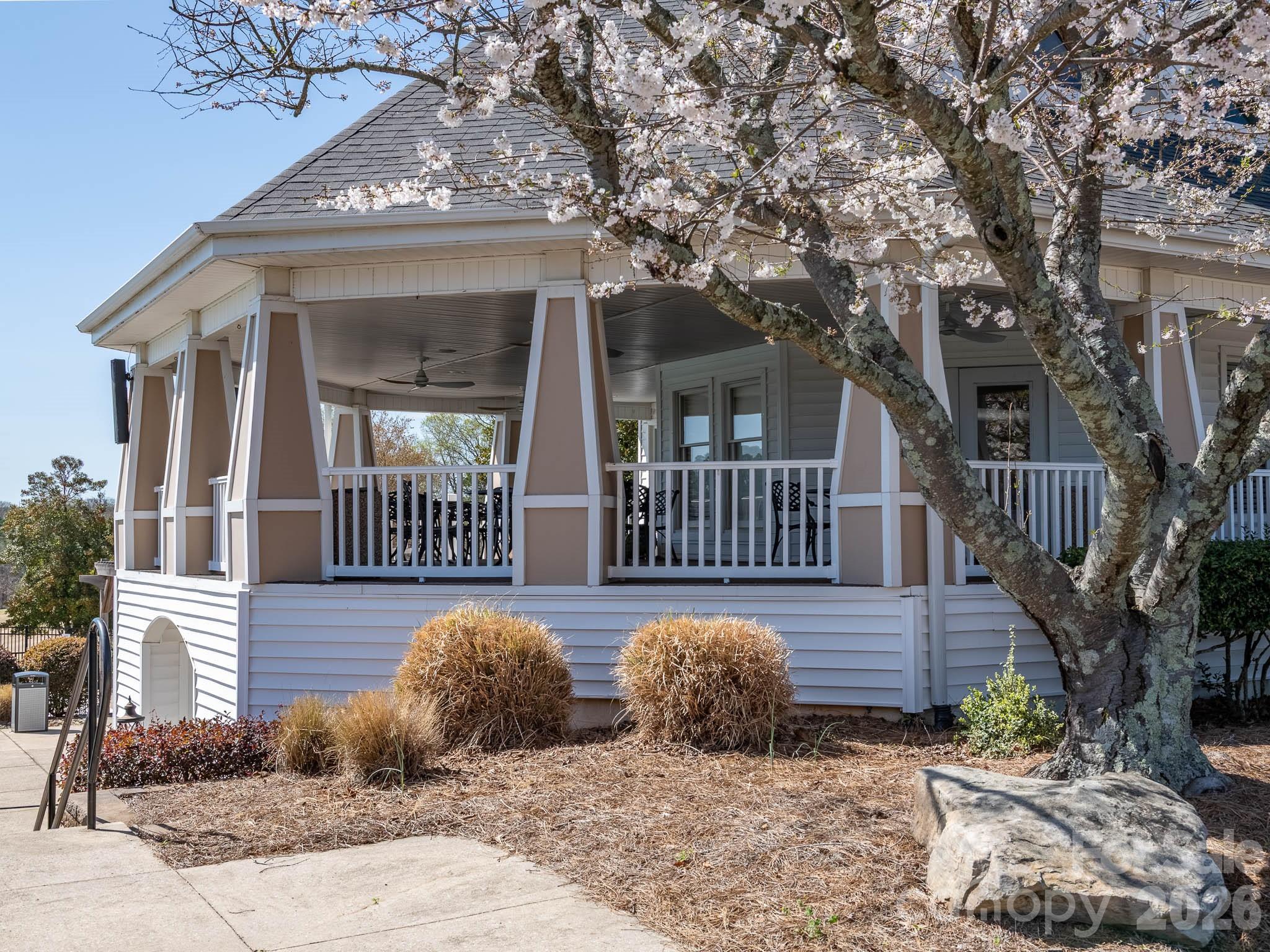 Cowans Ford Country Club - Residential