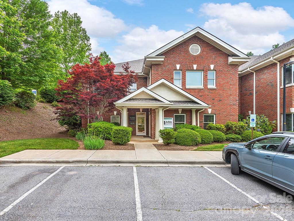 2 Walden Ridge Drive 115