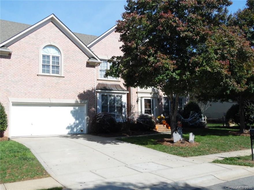 Premium .46-acre lot, level fenced back yd w/woods & walking trail behind. Study/guest /office  w/full bath on main floor, two-story entry & great rm w/fp, ,  dual staircases, formal dining & liv rm, master retreat w/exquisite octagon double tray ceiling & adjacent sitting room.Great Community & Schools.