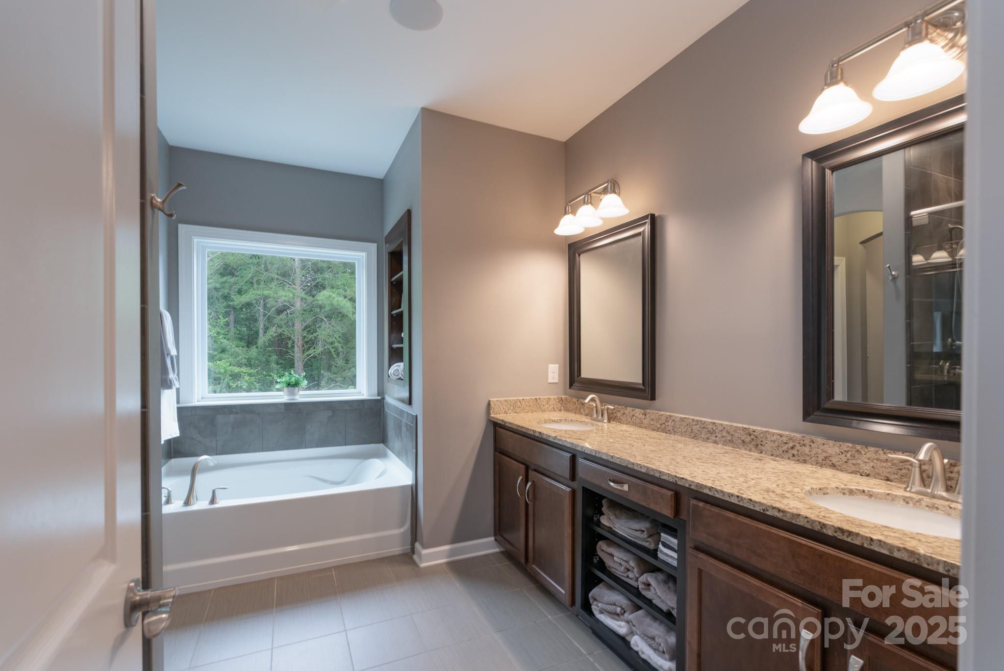 Lake Ridge - Residential