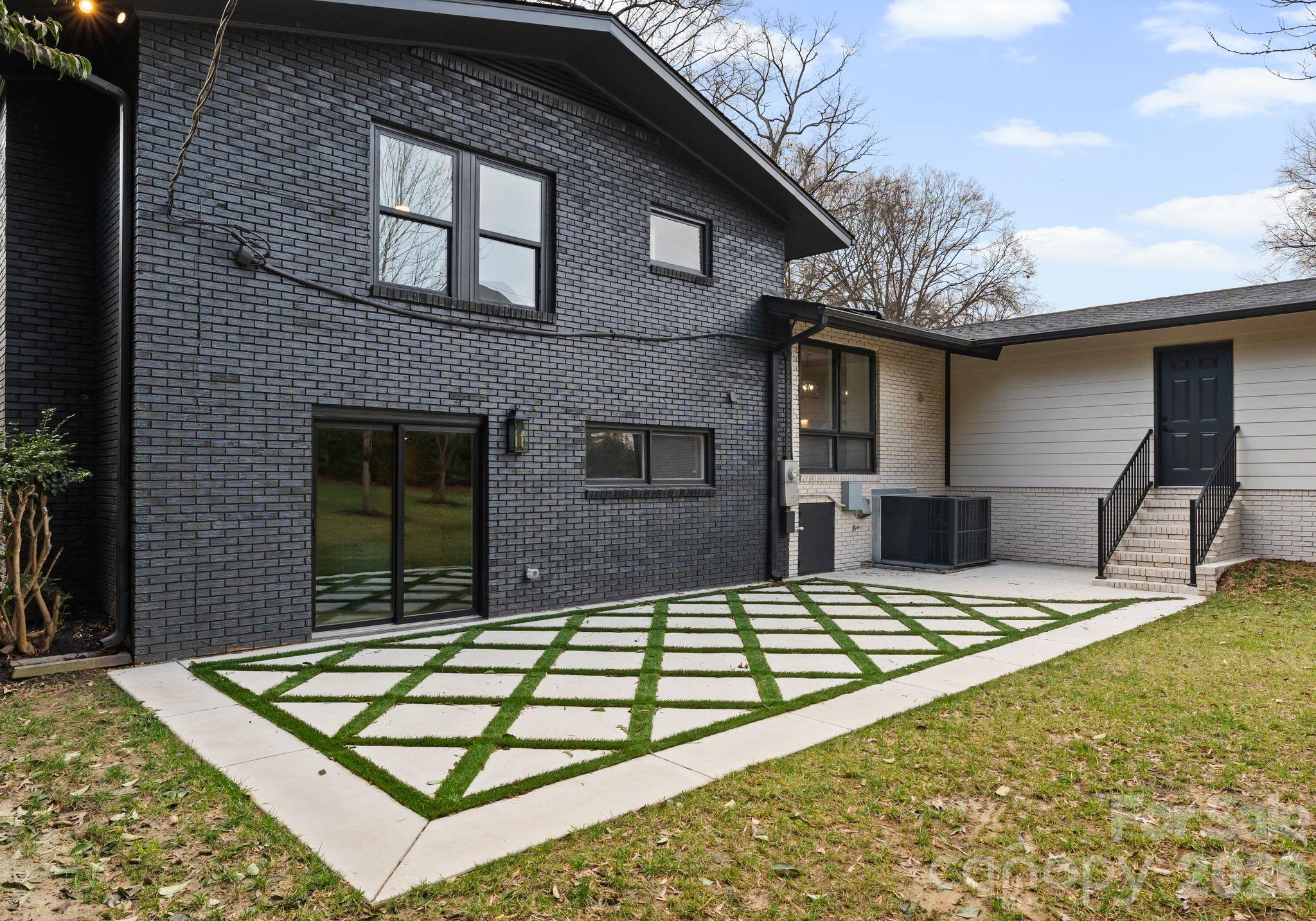 Lansdowne - Residential