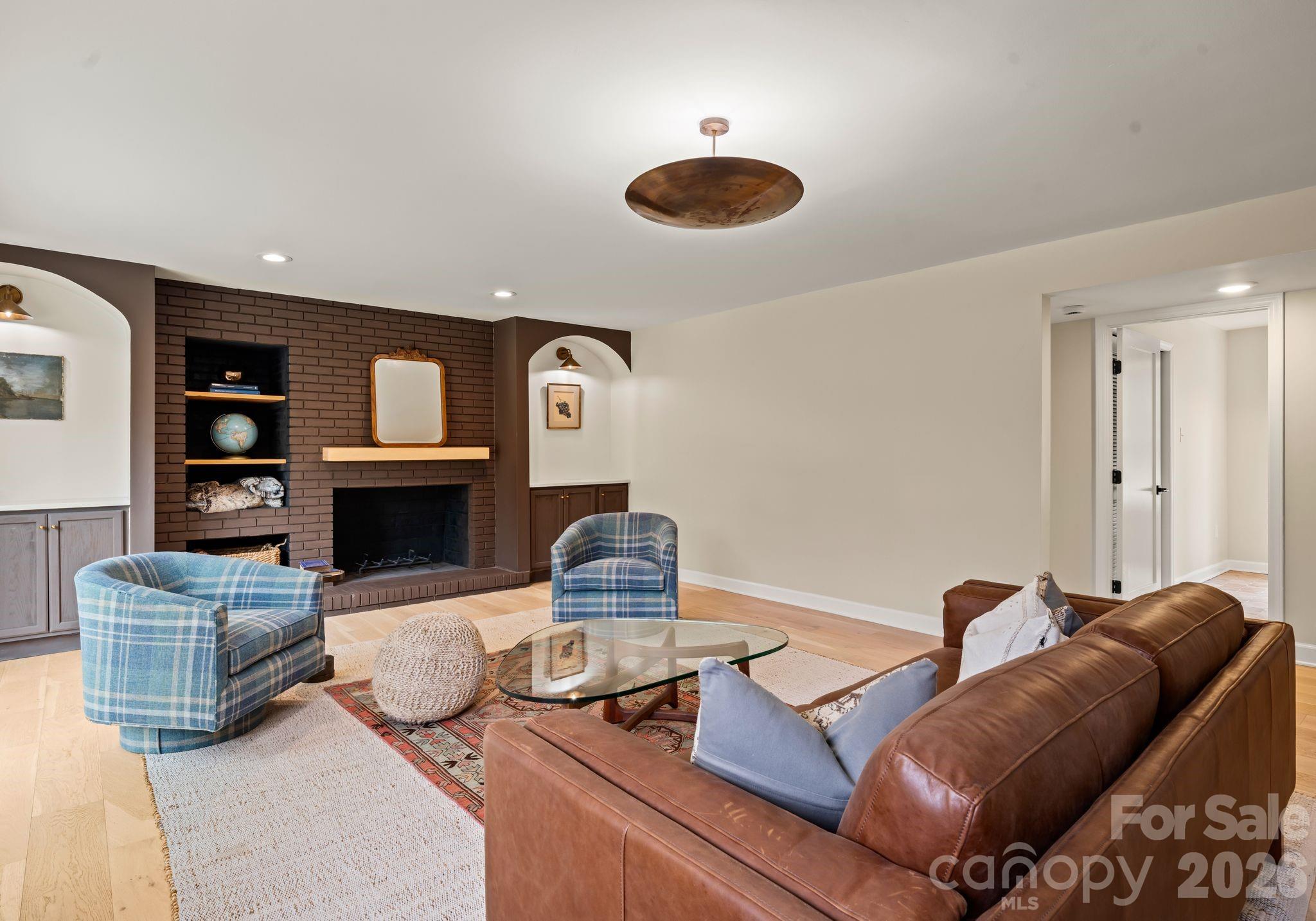 Lansdowne - Residential