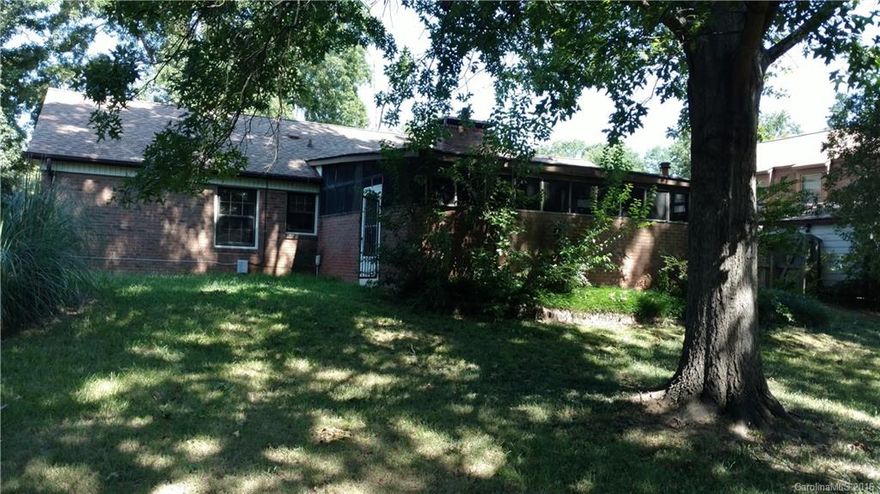 ALL BRICK WITH VERY LARGE PRIVATE FENCED IN BACKYD IN CUL-DE-SAC.  VAULTED CEILINGS IN EAT-IN KITCHEN W/LOTS OF CABINETS, VAULTED DEN WITH FIREPLACE. LARGE MASTER W/PRIVATE TILED BATH. TWO OUTDOOR SHEDS FOR ALL THE EXTRA STORAGE SPACE YOU NEED