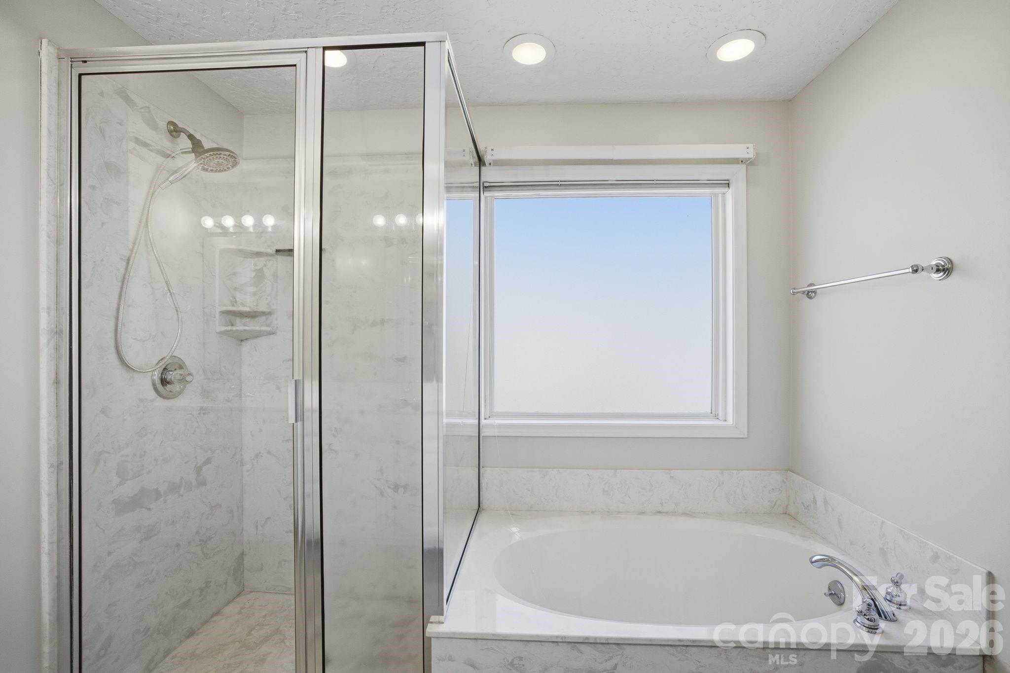 Lakepointe - Residential