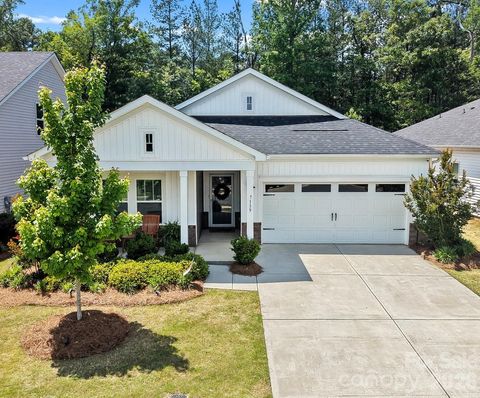Photo of 7139 Yardley Street, Gastonia, NC 28056 (MLS # 4377329)