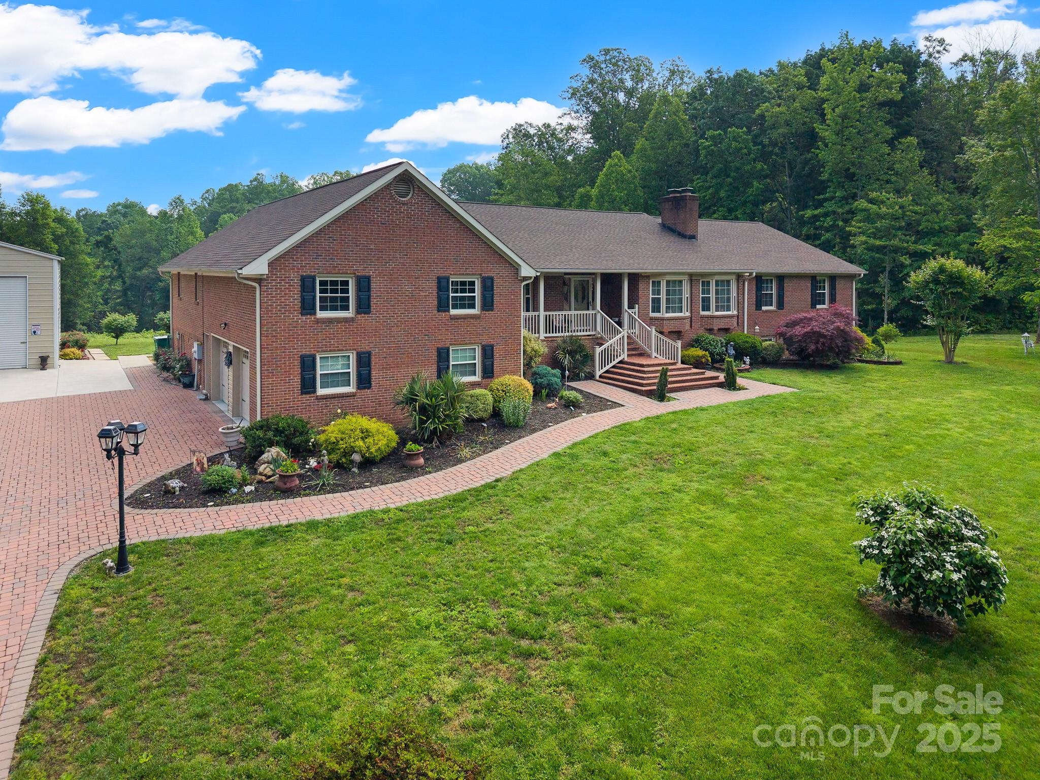6571 Woodmere Drive