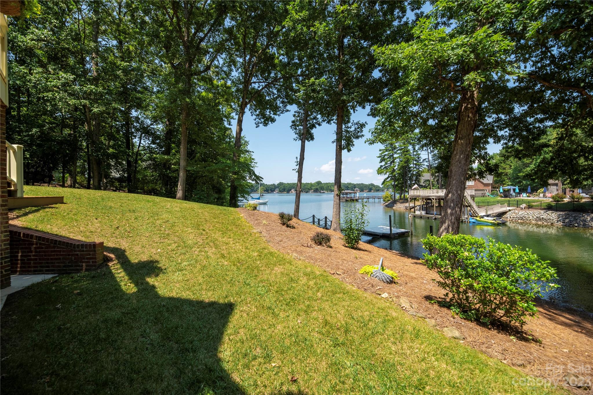 Nixon Heights - Residential