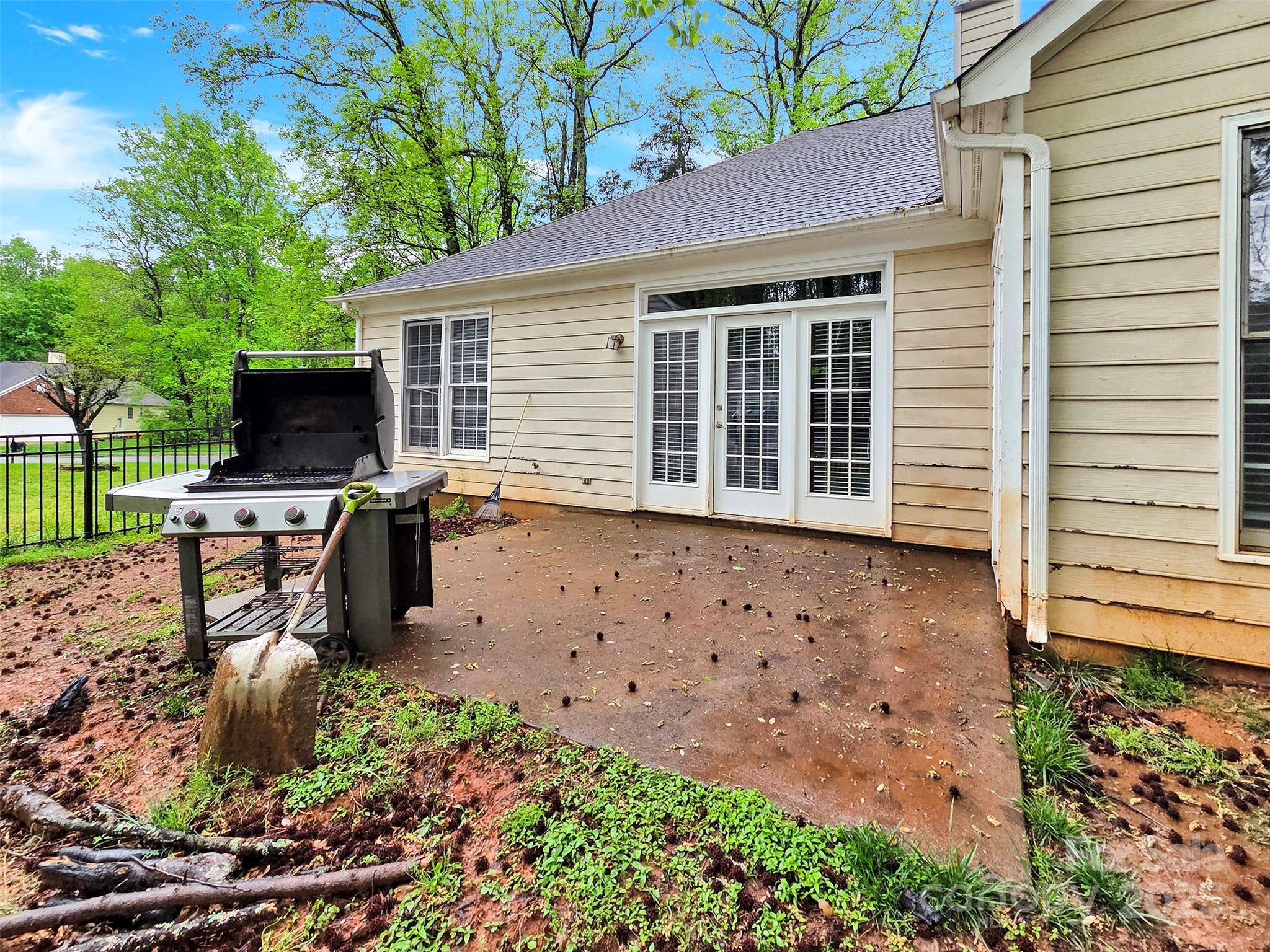 Forest Pond - Residential