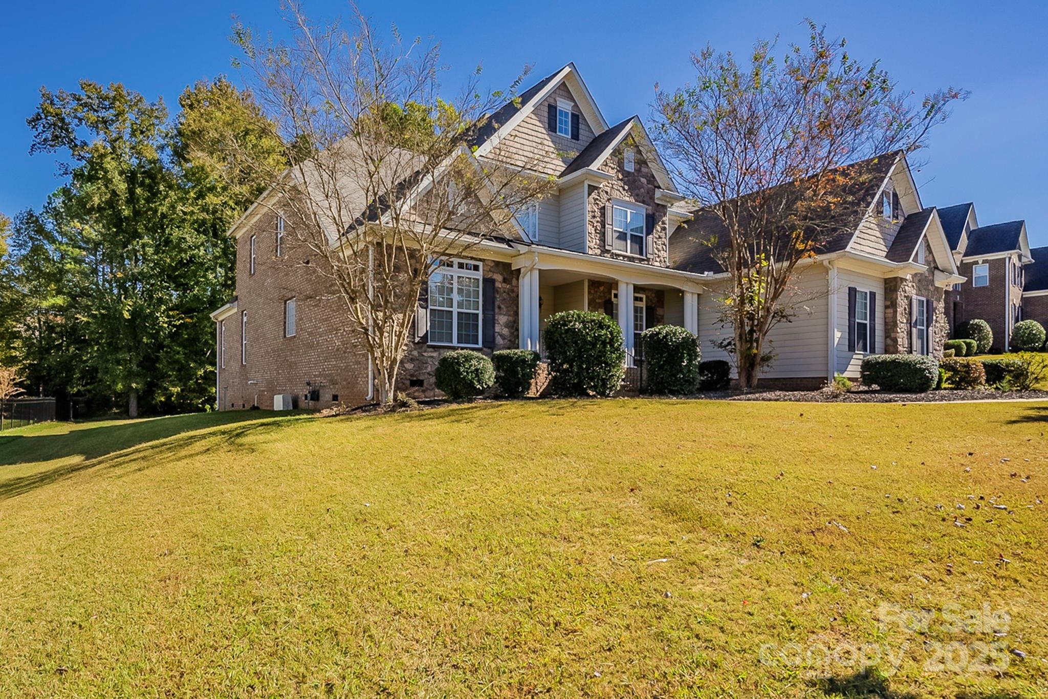 2104 Madeira Circle
