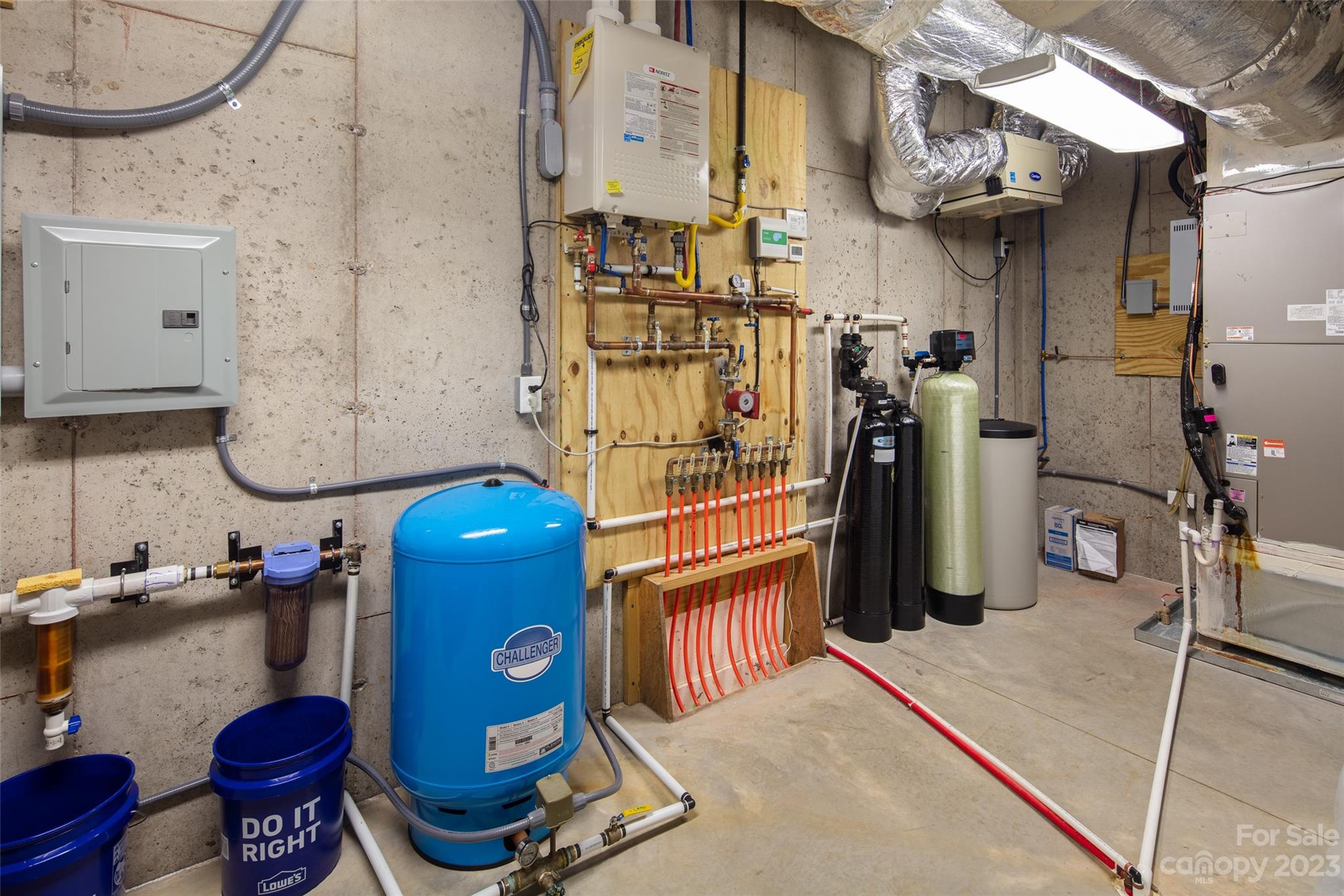 Red Tail Run - Residential