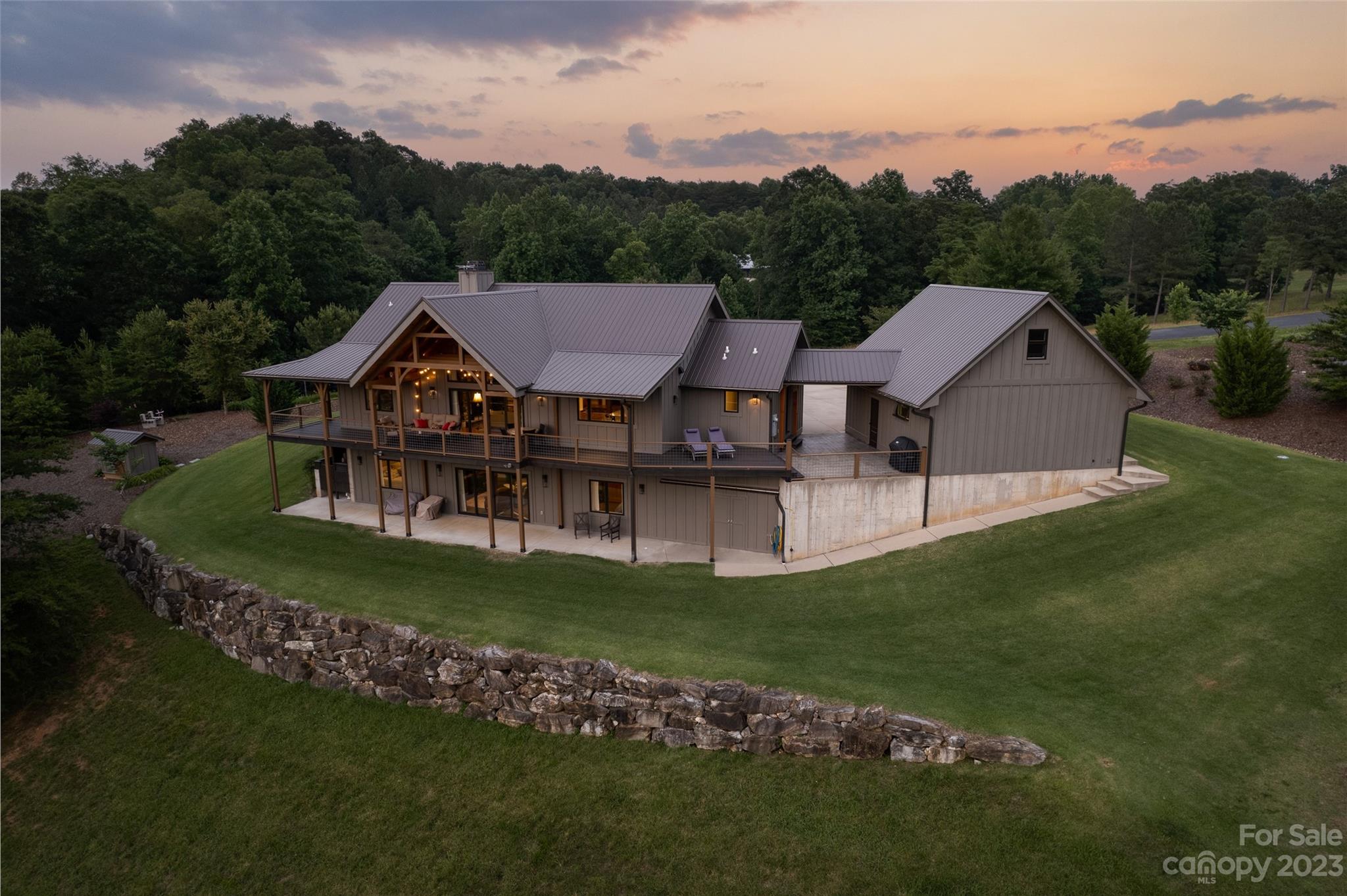 Red Tail Run - Residential