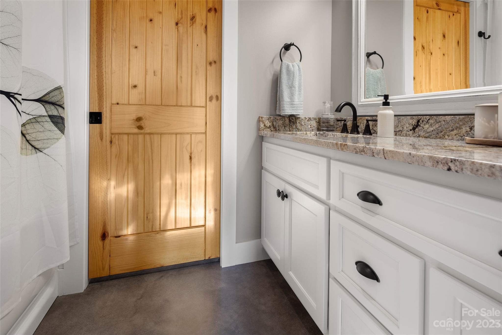 Red Tail Run - Residential