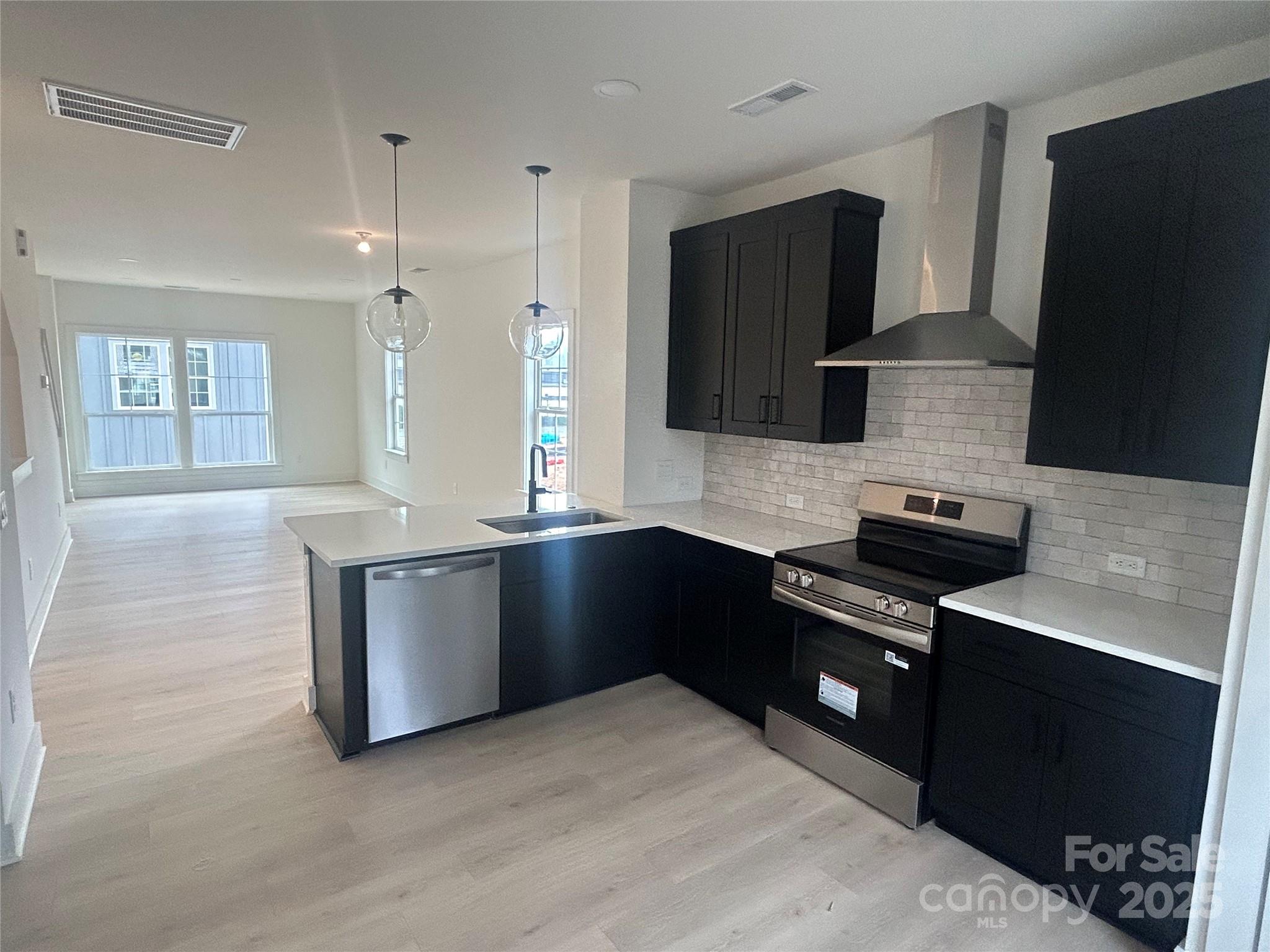 3019 Casting Street 8