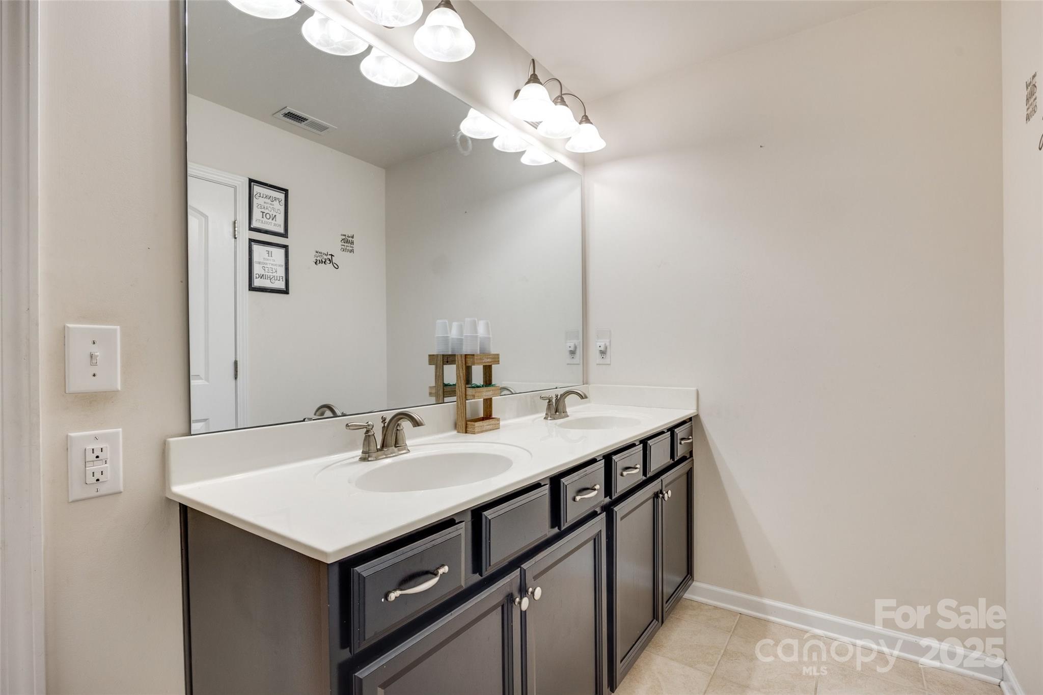 Kings Grove Manor - Residential