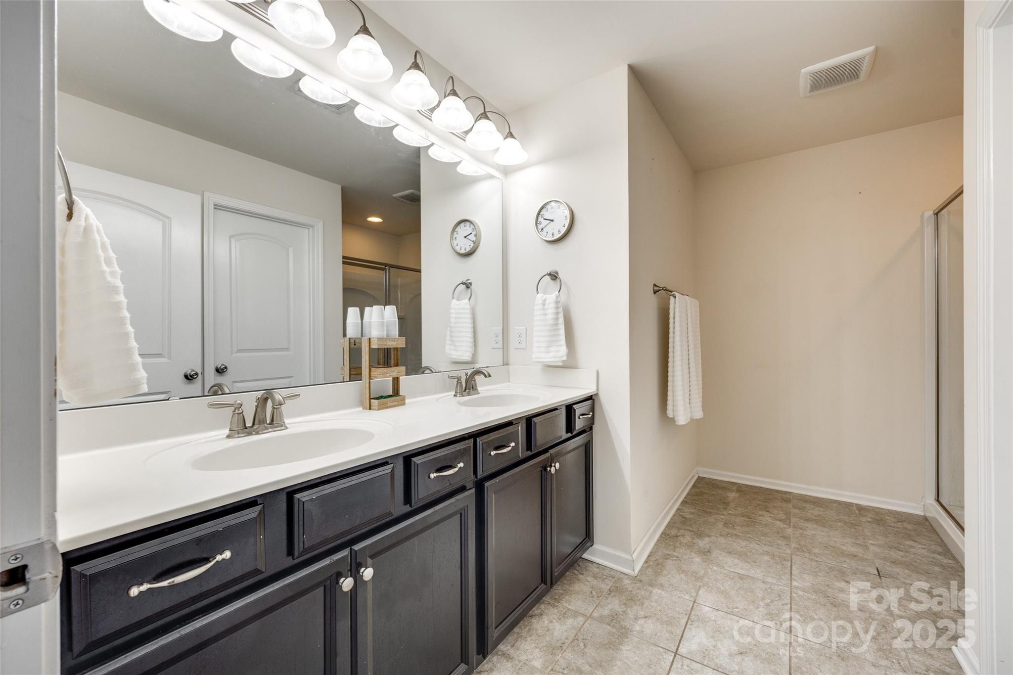 Kings Grove Manor - Residential