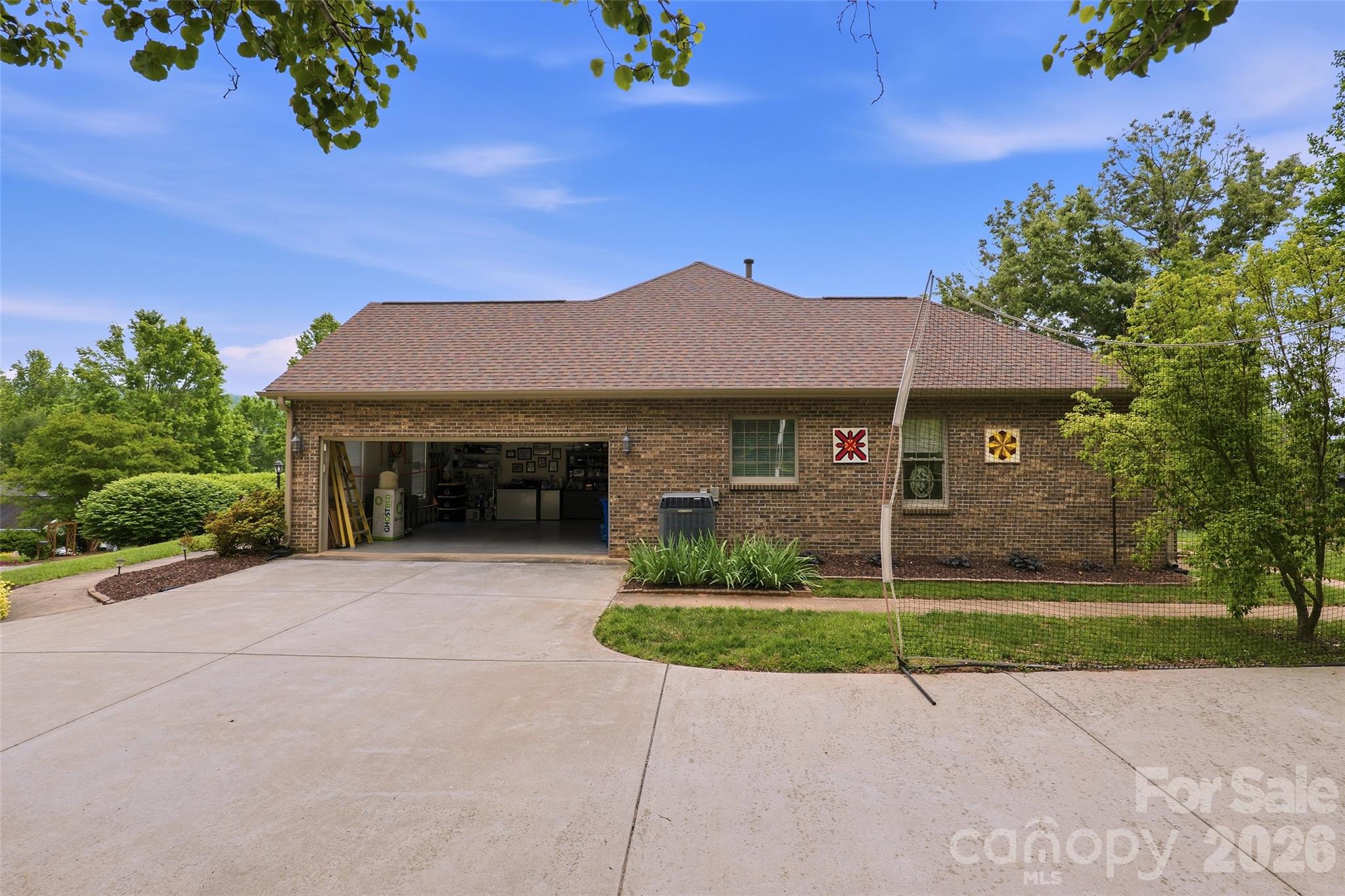 8 Ridgemont Drive