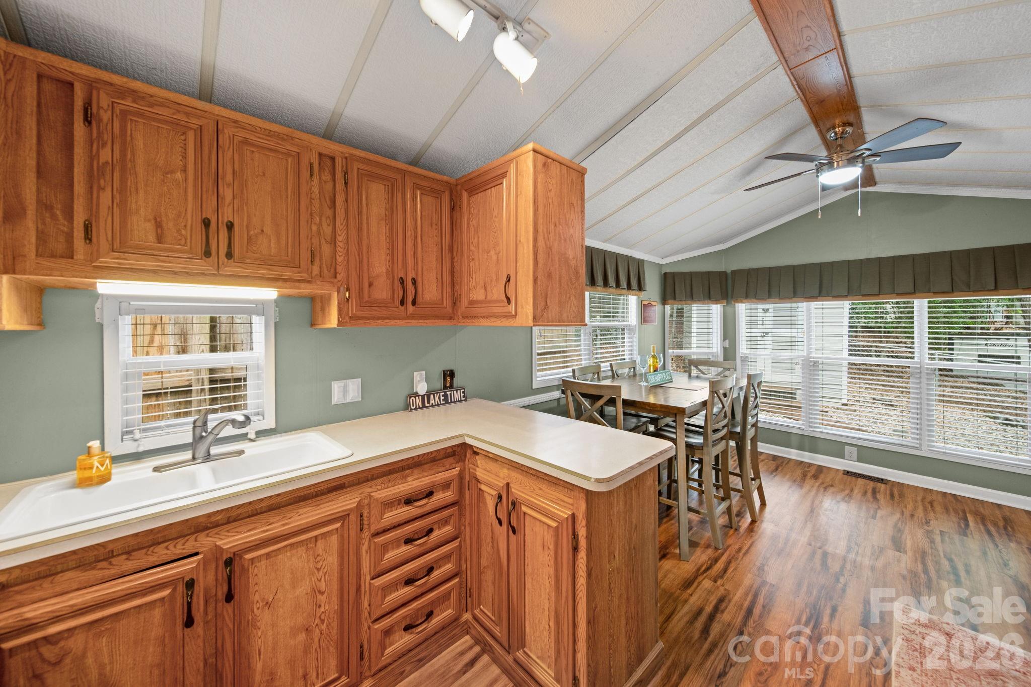 Twin Harbor - Residential