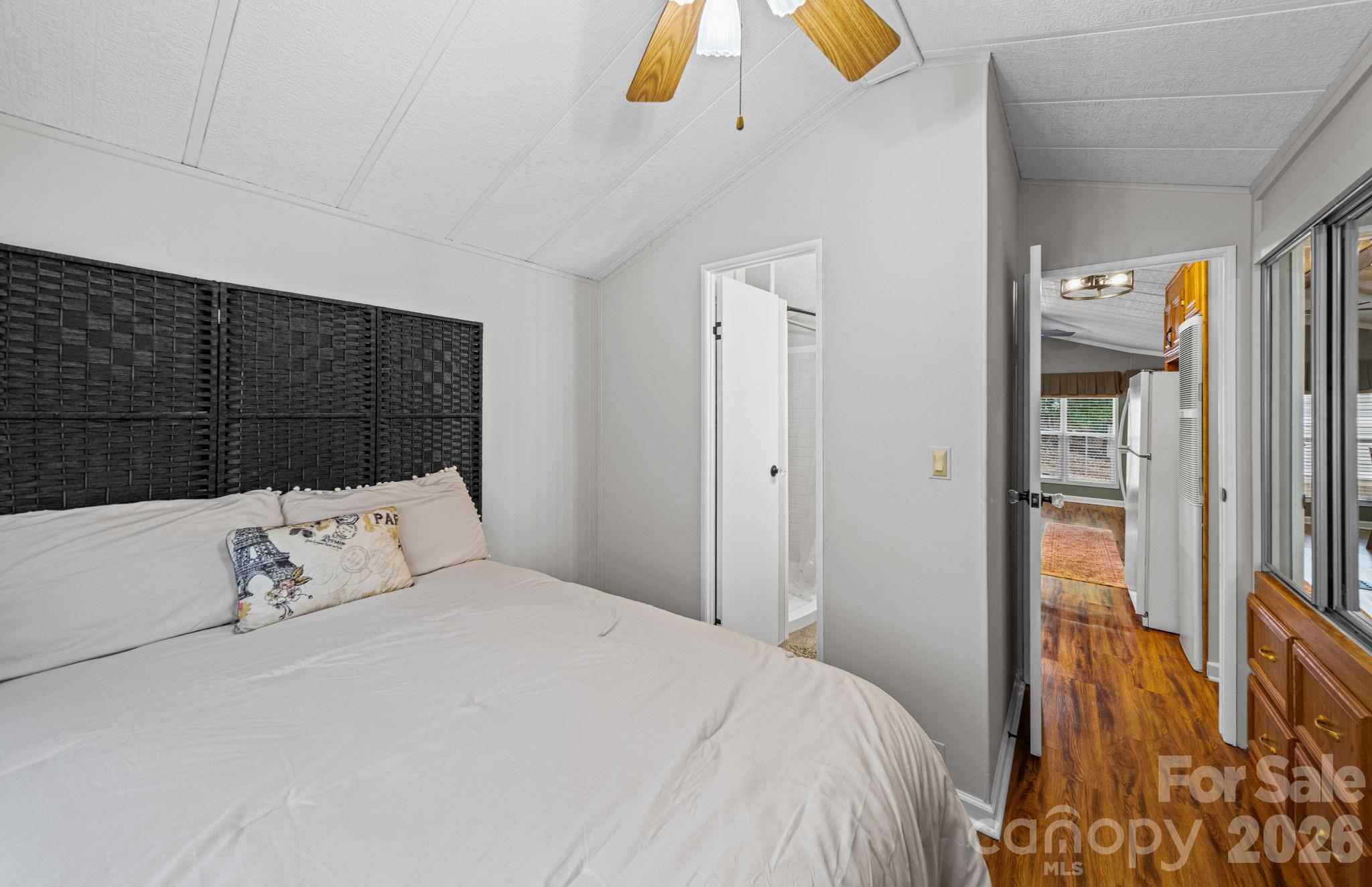Twin Harbor - Residential