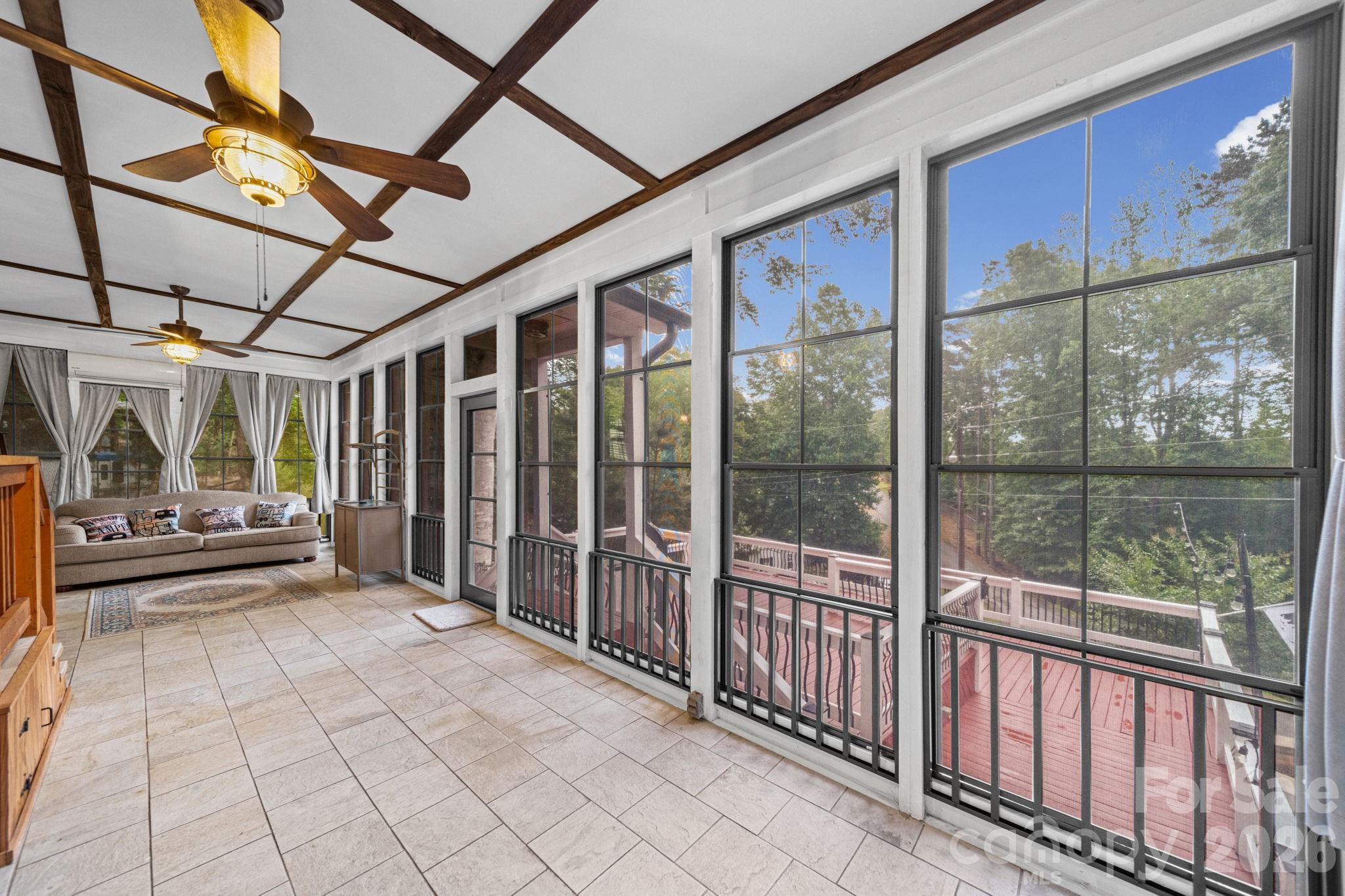 Twin Harbor - Residential