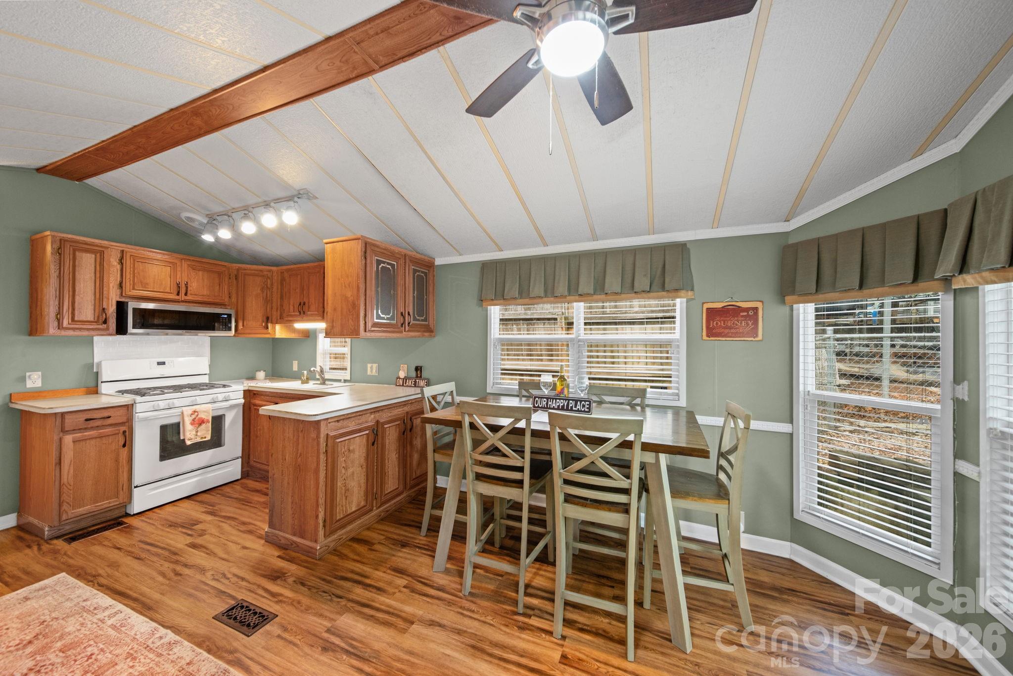 Twin Harbor - Residential