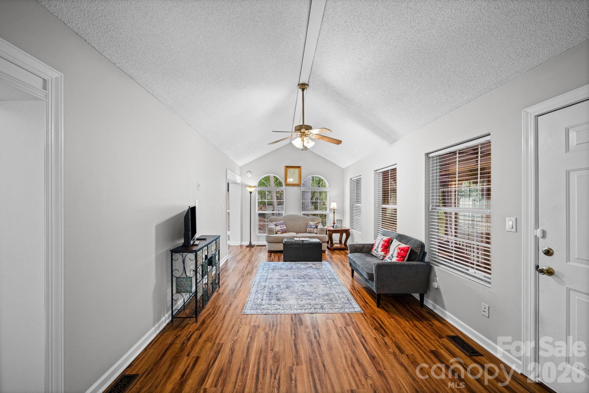 Twin Harbor - Residential