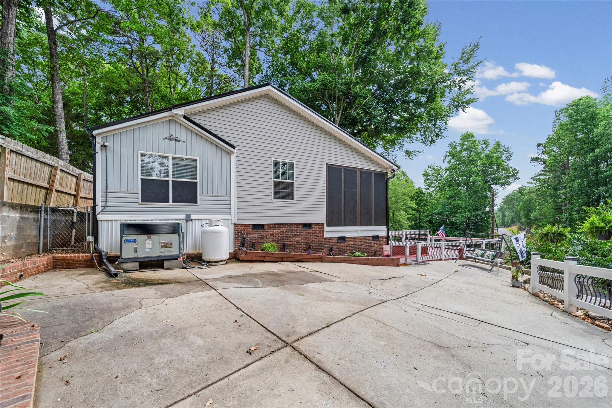 Twin Harbor - Residential
