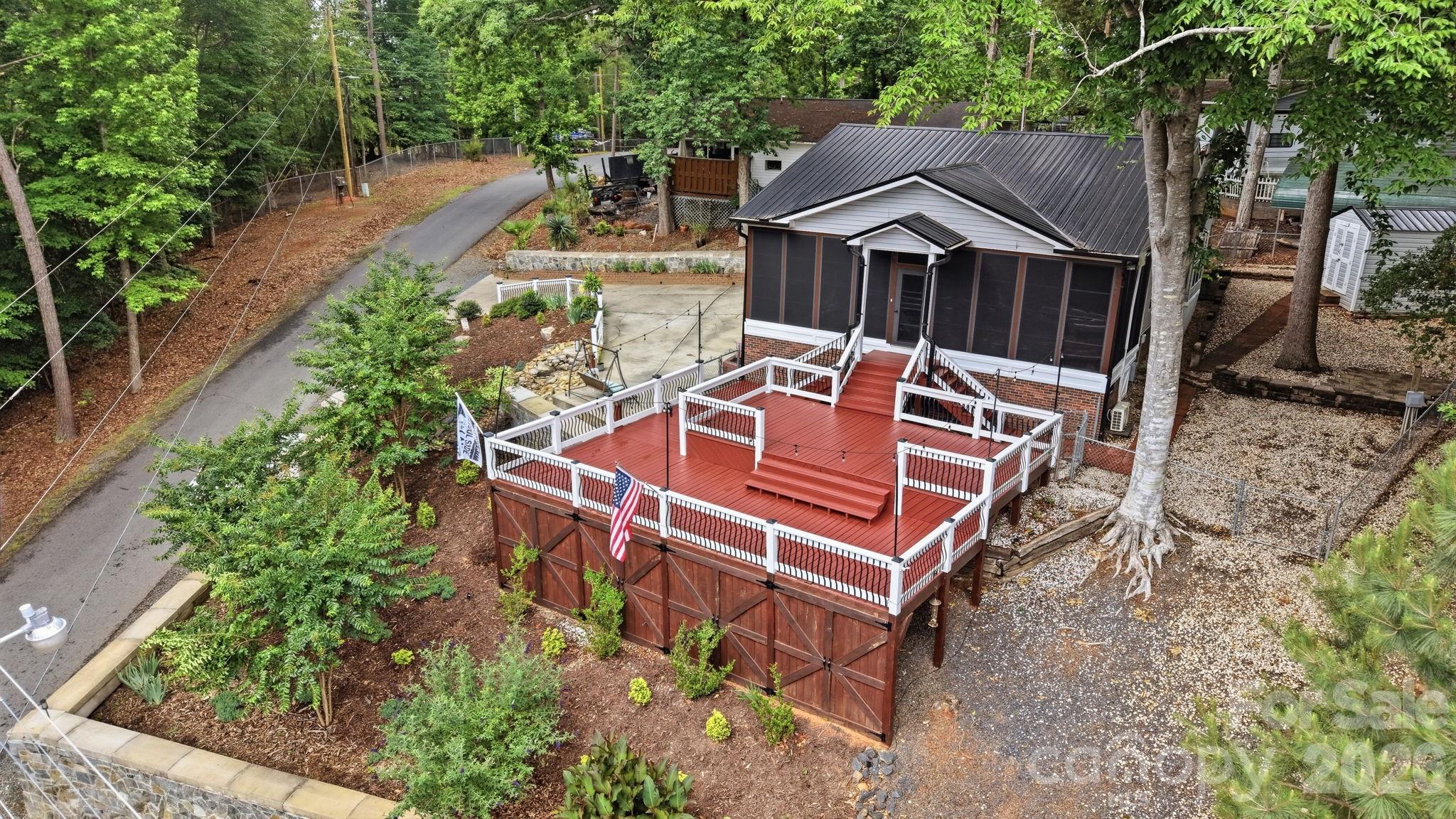 Twin Harbor - Residential
