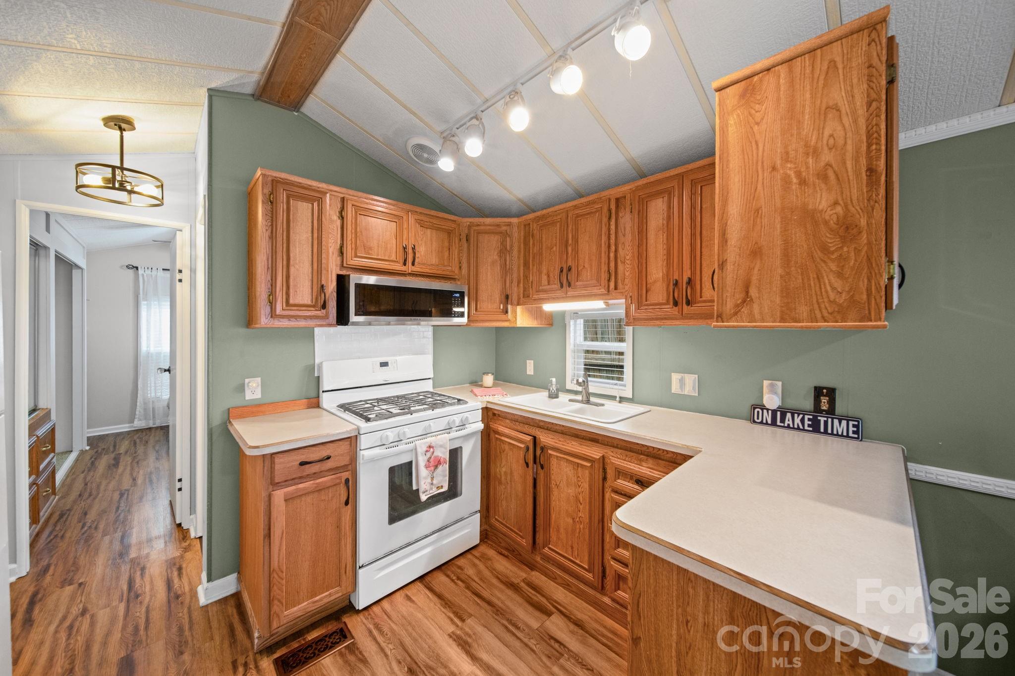 Twin Harbor - Residential