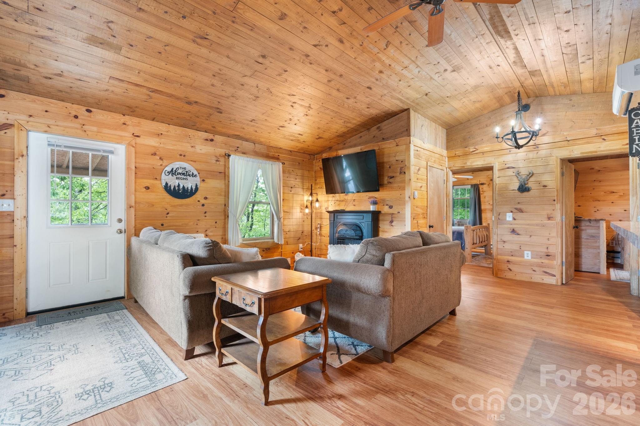 7042 Martin Lane