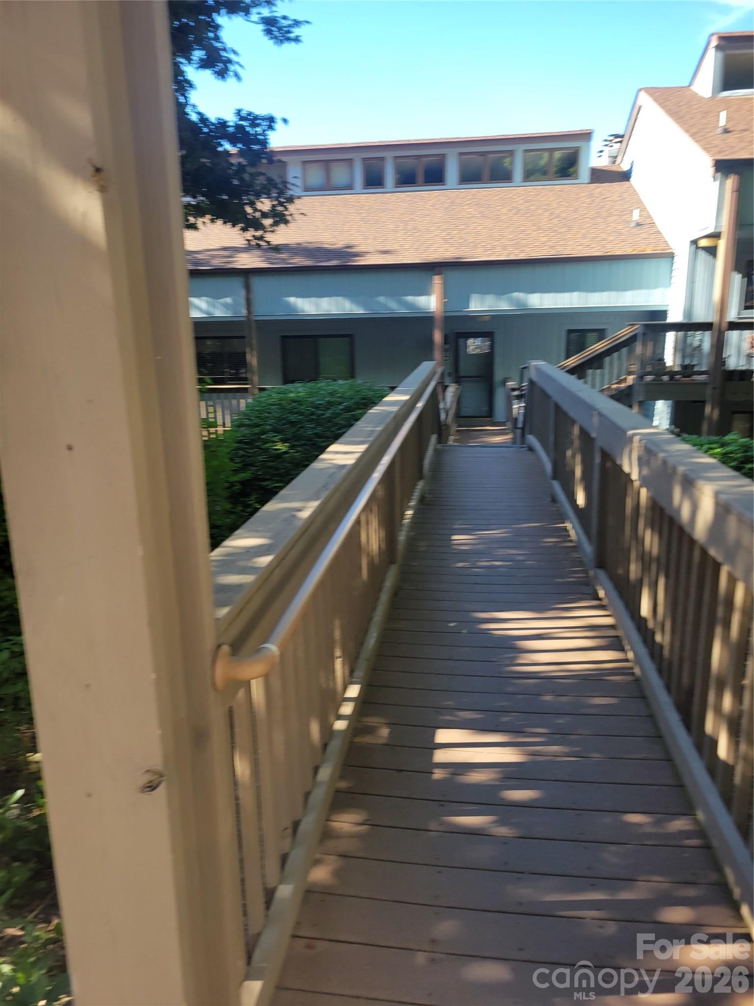 87 Willow Road B-5