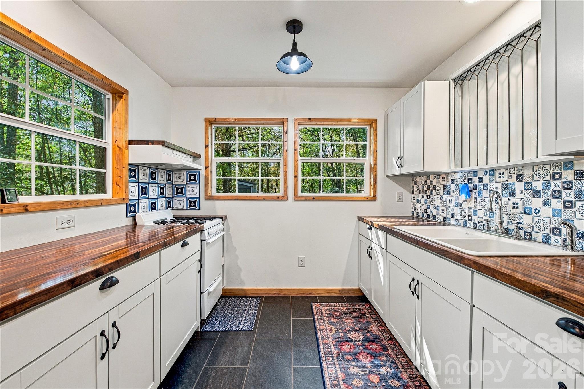72 Lyman Lane