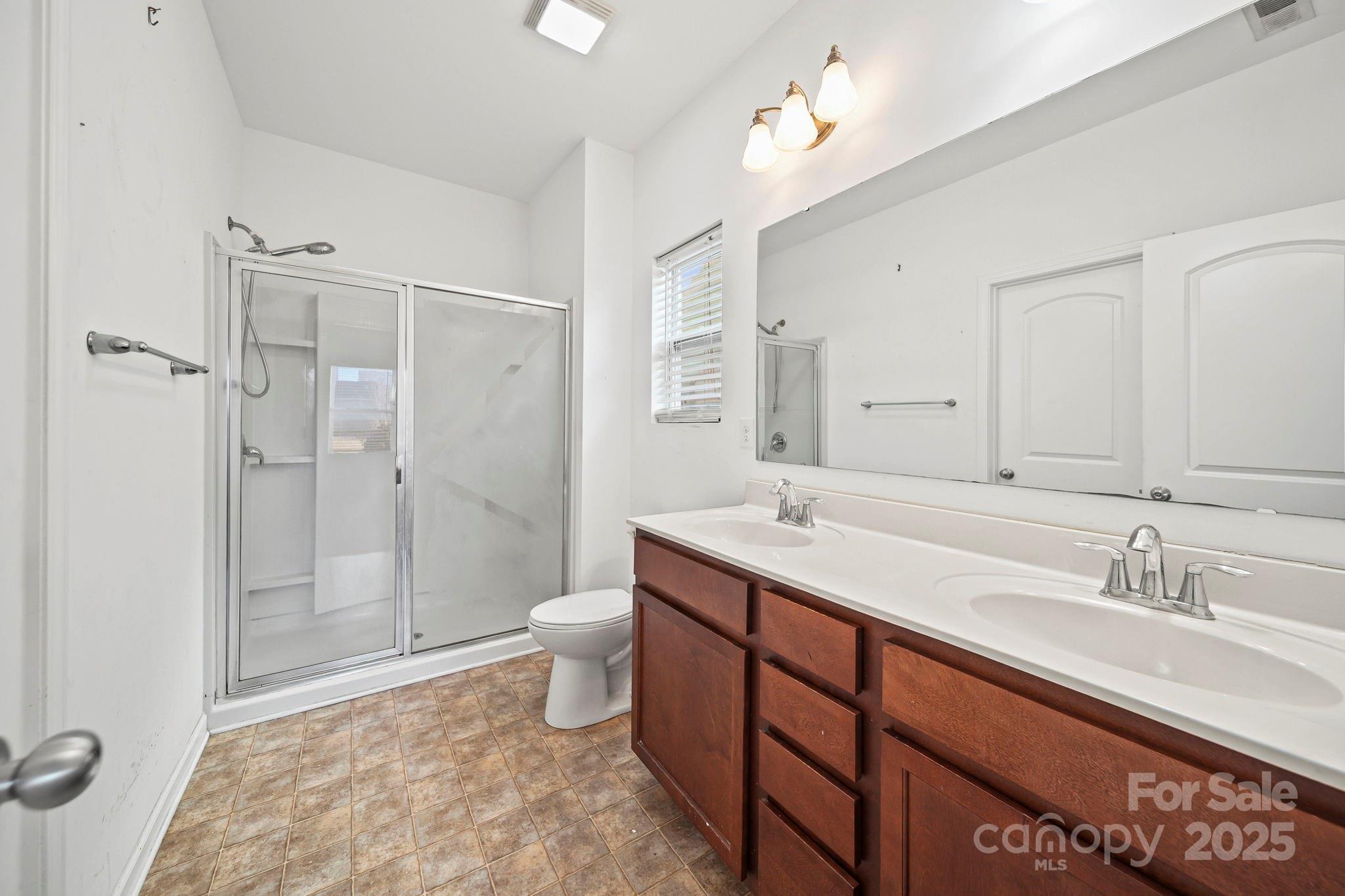 Newport Lakes - Residential