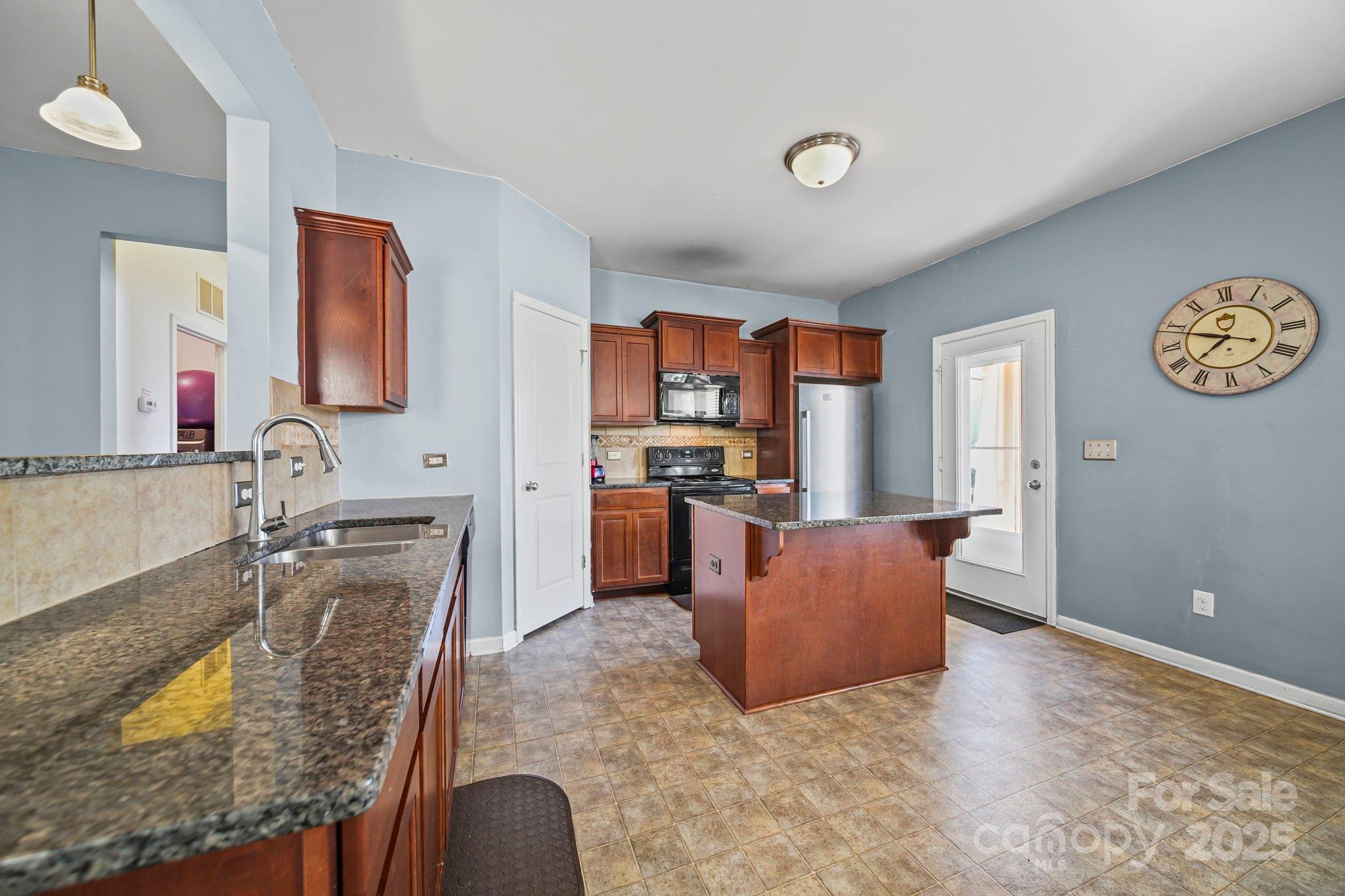 Newport Lakes - Residential