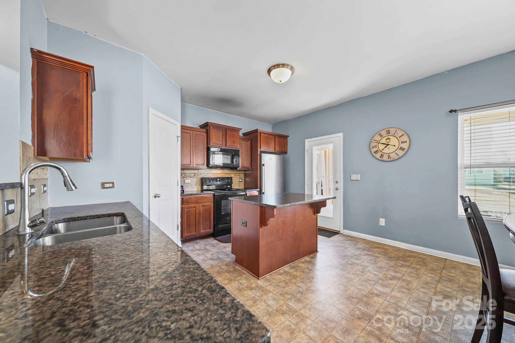 Newport Lakes - Residential