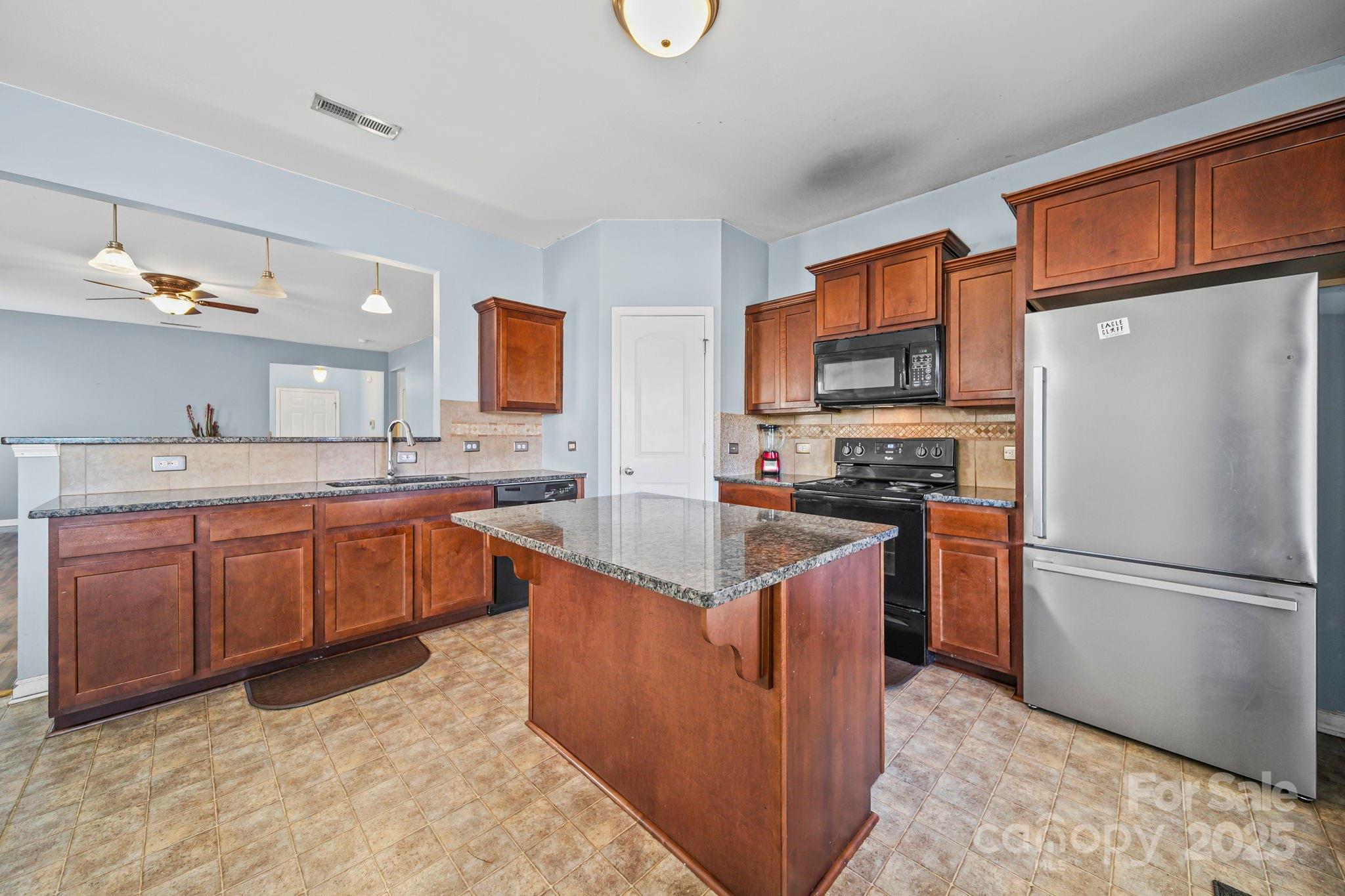 Newport Lakes - Residential