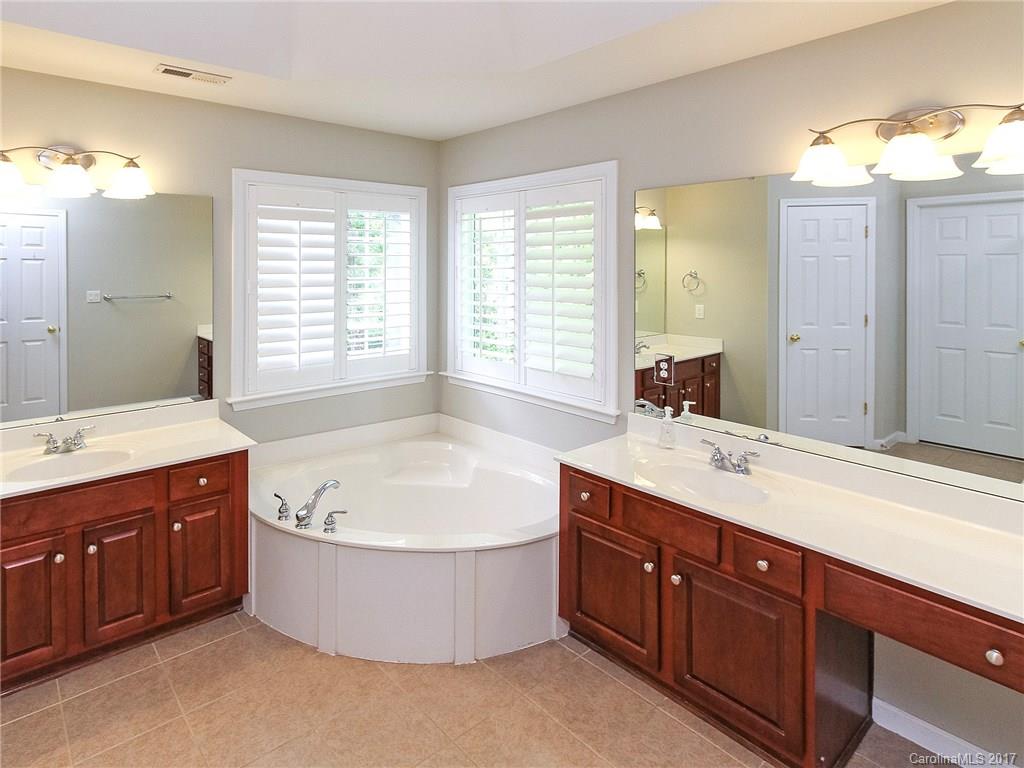 Lake Shore - Residential