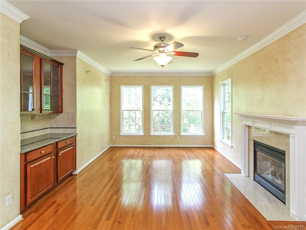 Lake Shore - Residential