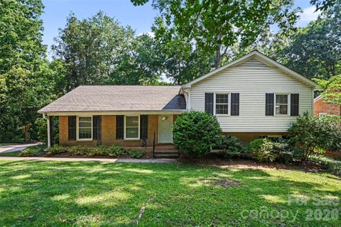 Photo of 6207 Honegger Drive, Charlotte, NC 28211 (MLS # 4400788)