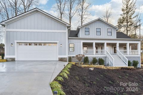 A home in Hendersonville