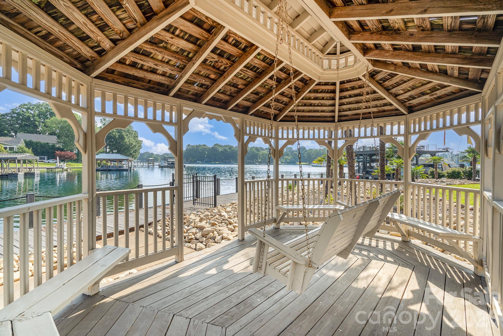 Mckenzie Place - Residential