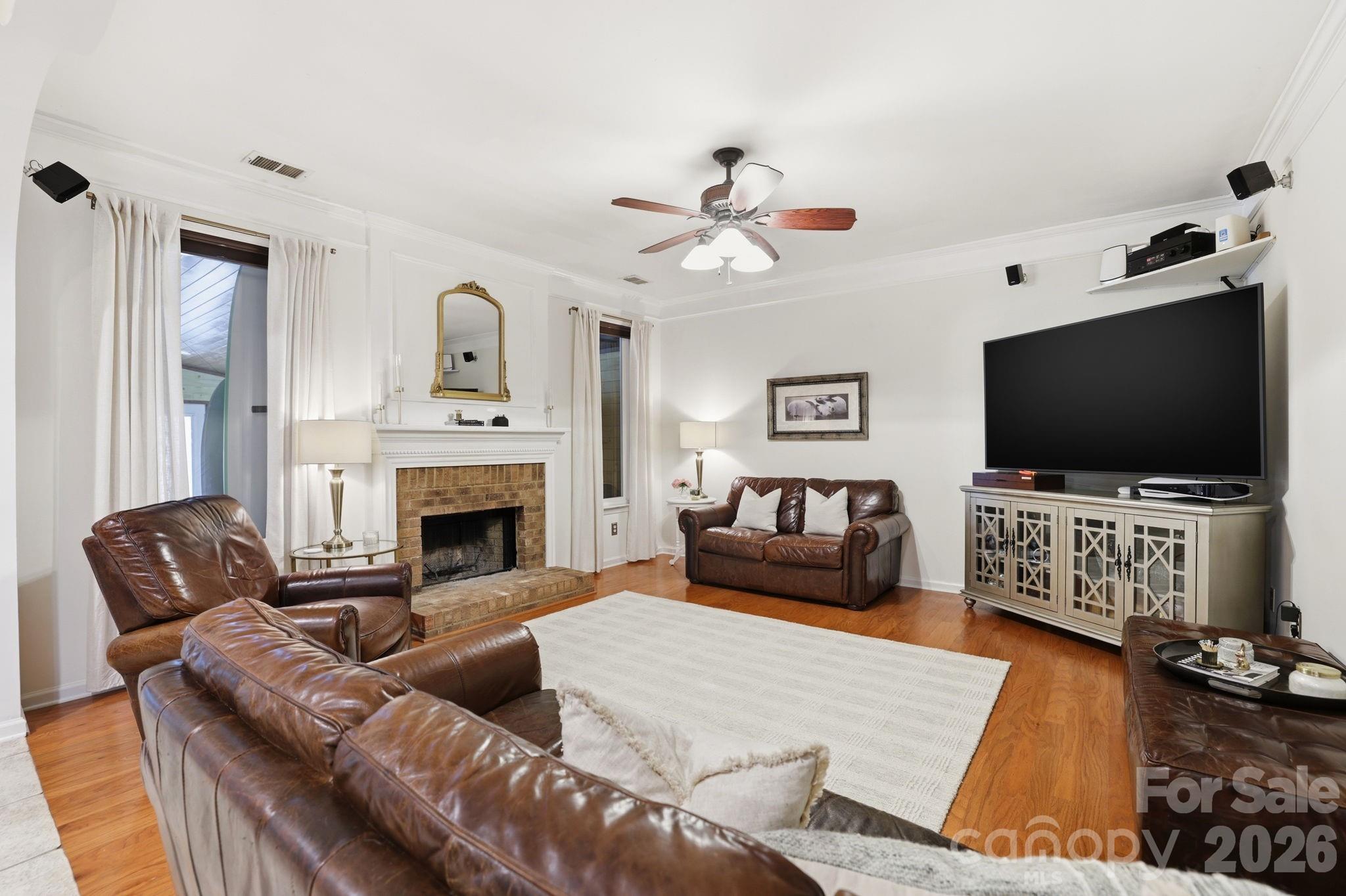 Harbor Club - Residential