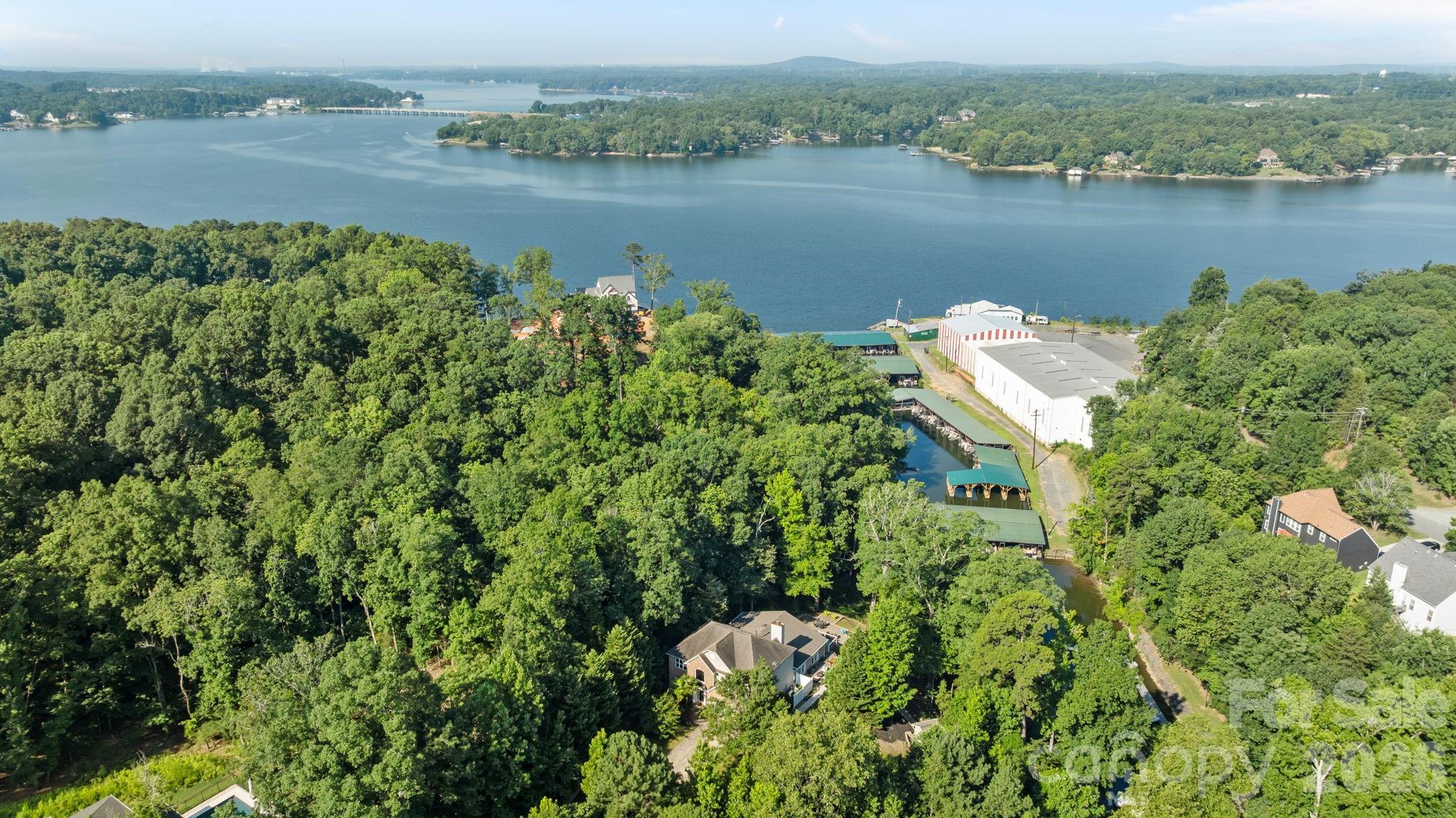 Harbor Club - Residential