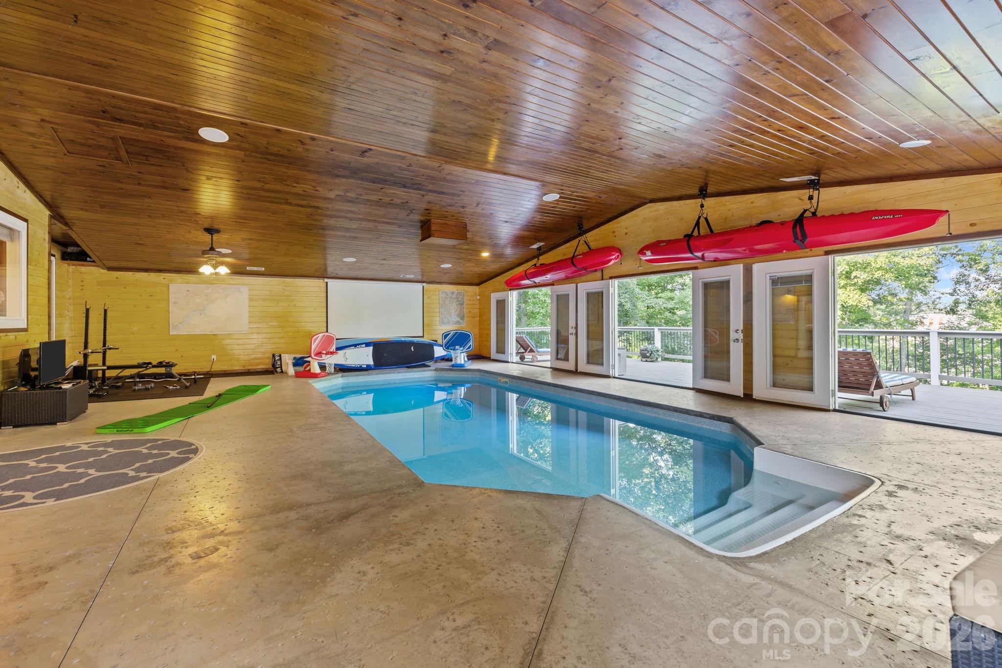 Harbor Club - Residential